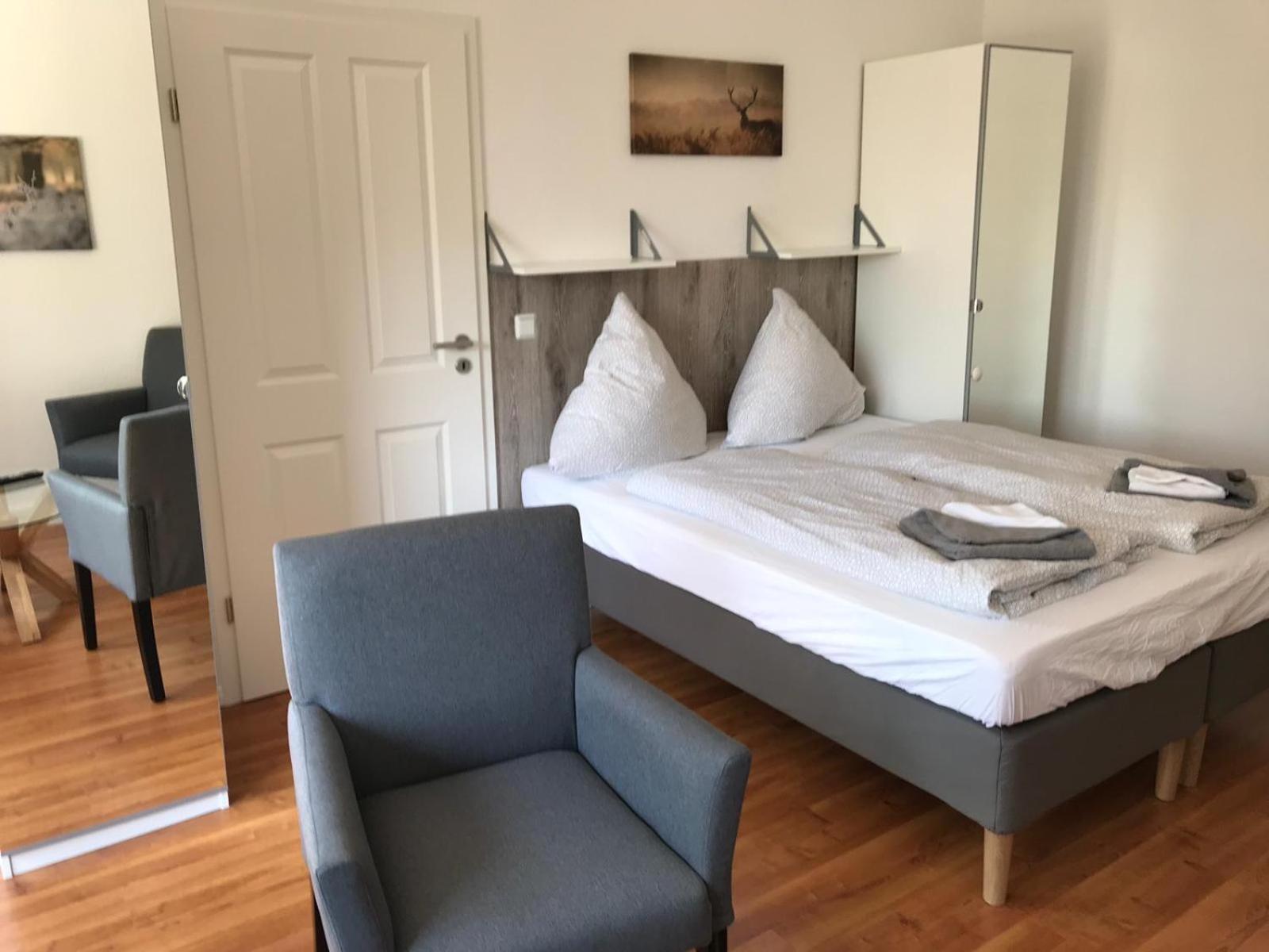 One-Bedroom Apartment - Photo 8