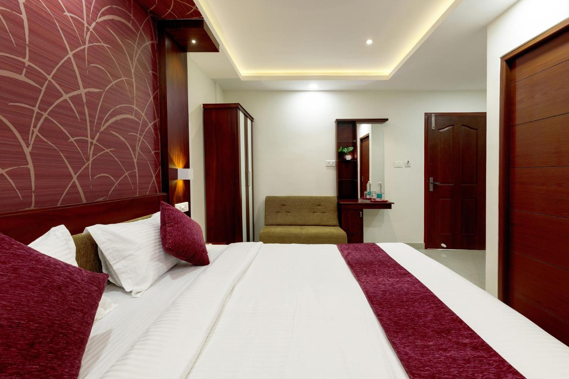 Deluxe Double or Twin Room - Photo 7