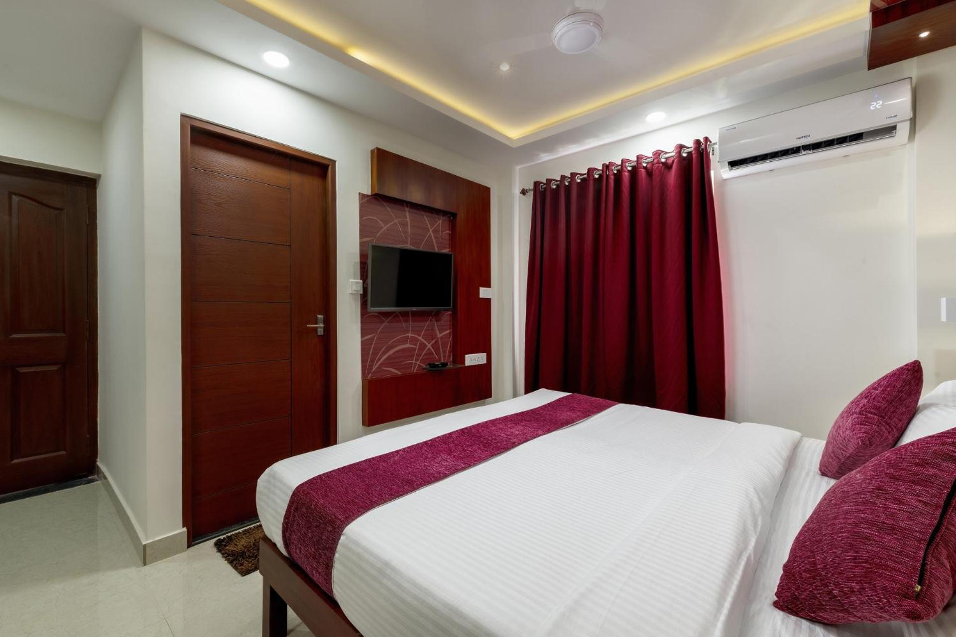 Deluxe Double or Twin Room - Photo 6