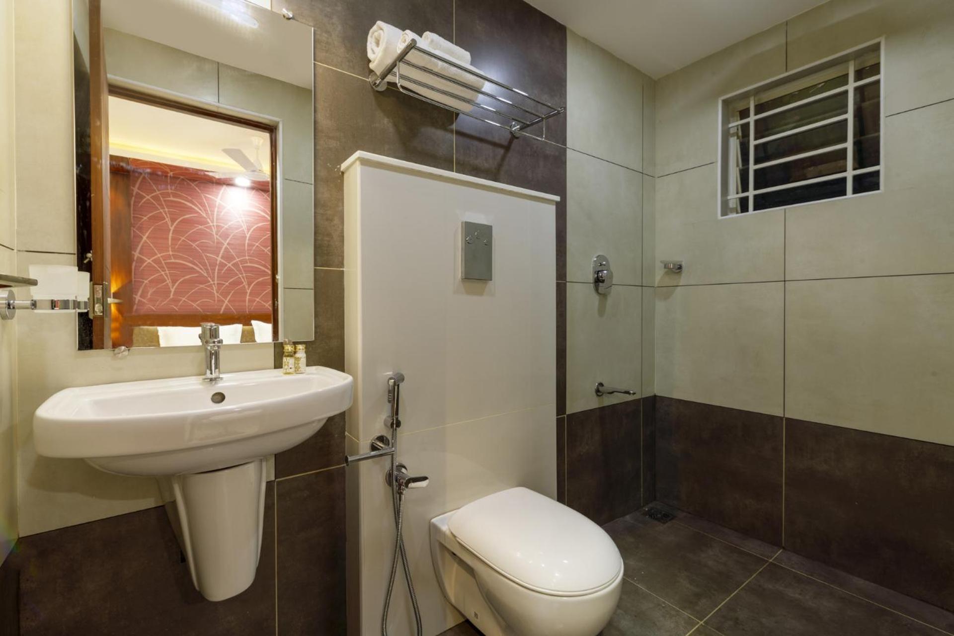 Deluxe Double or Twin Room - Photo 2