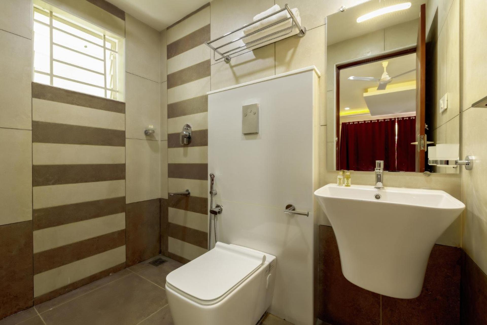 Superior Deluxe Double or Twin Room  - Photo 6