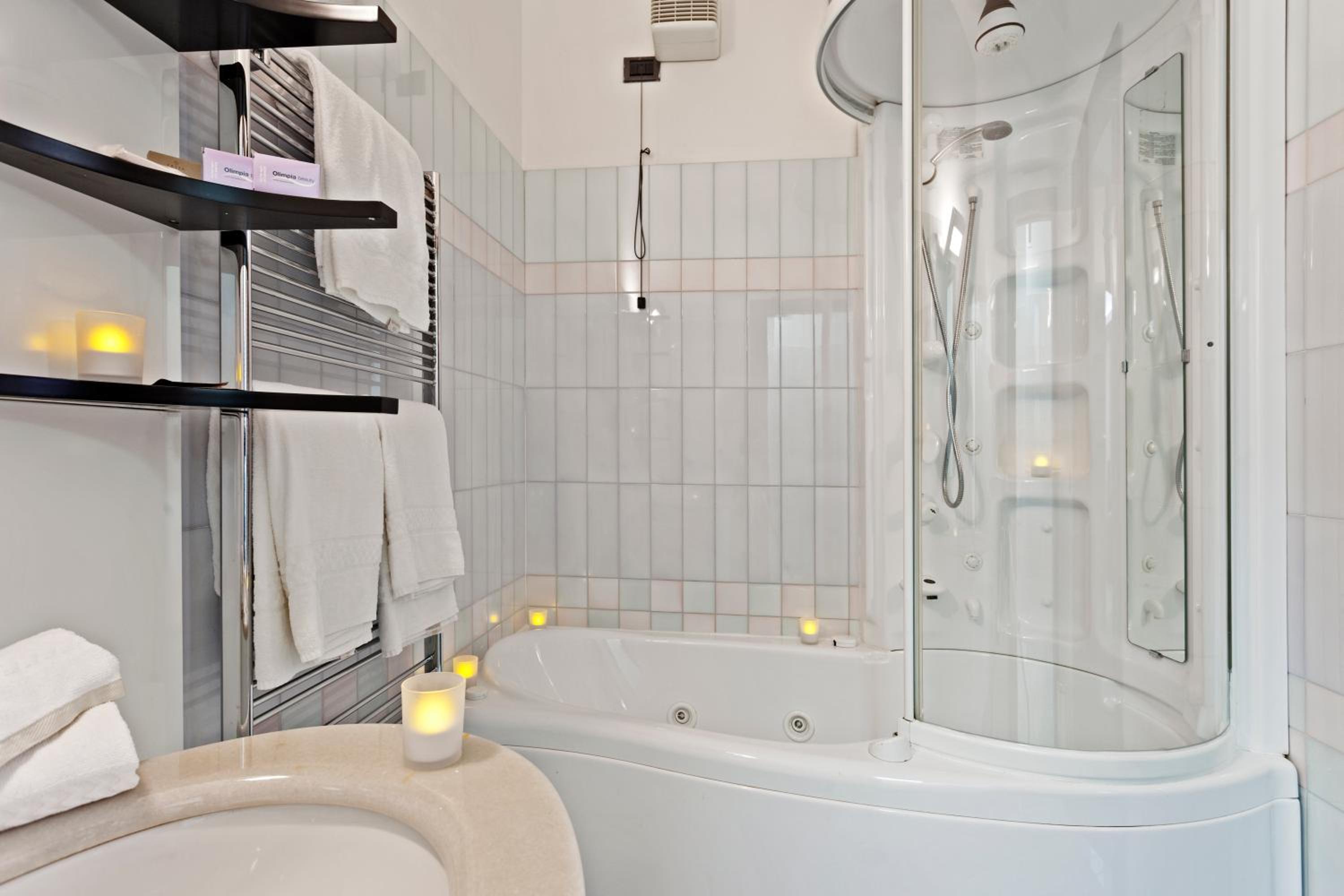 Junior Suite - Photo 6