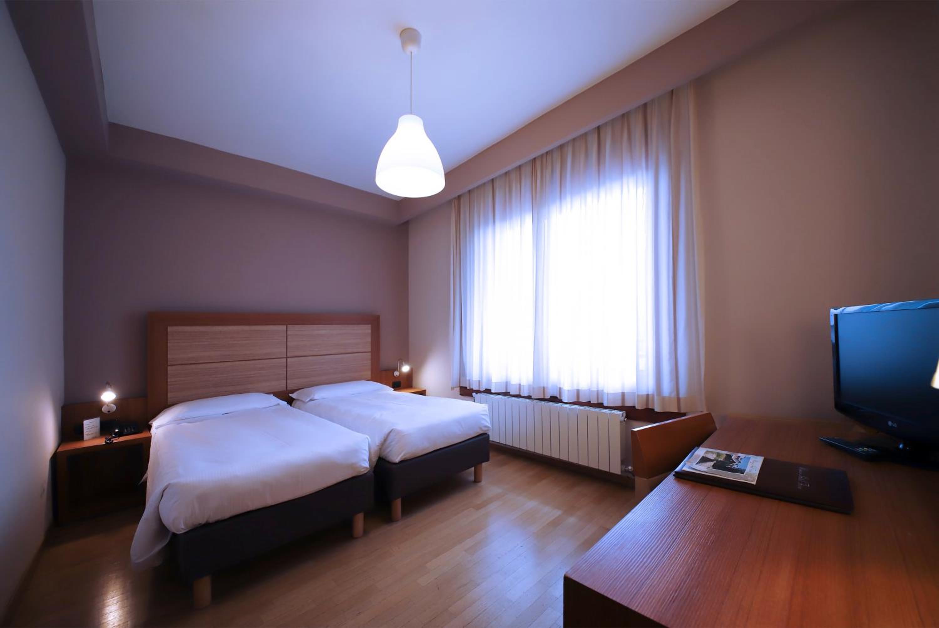 Comfort Twin Room - Photo 6