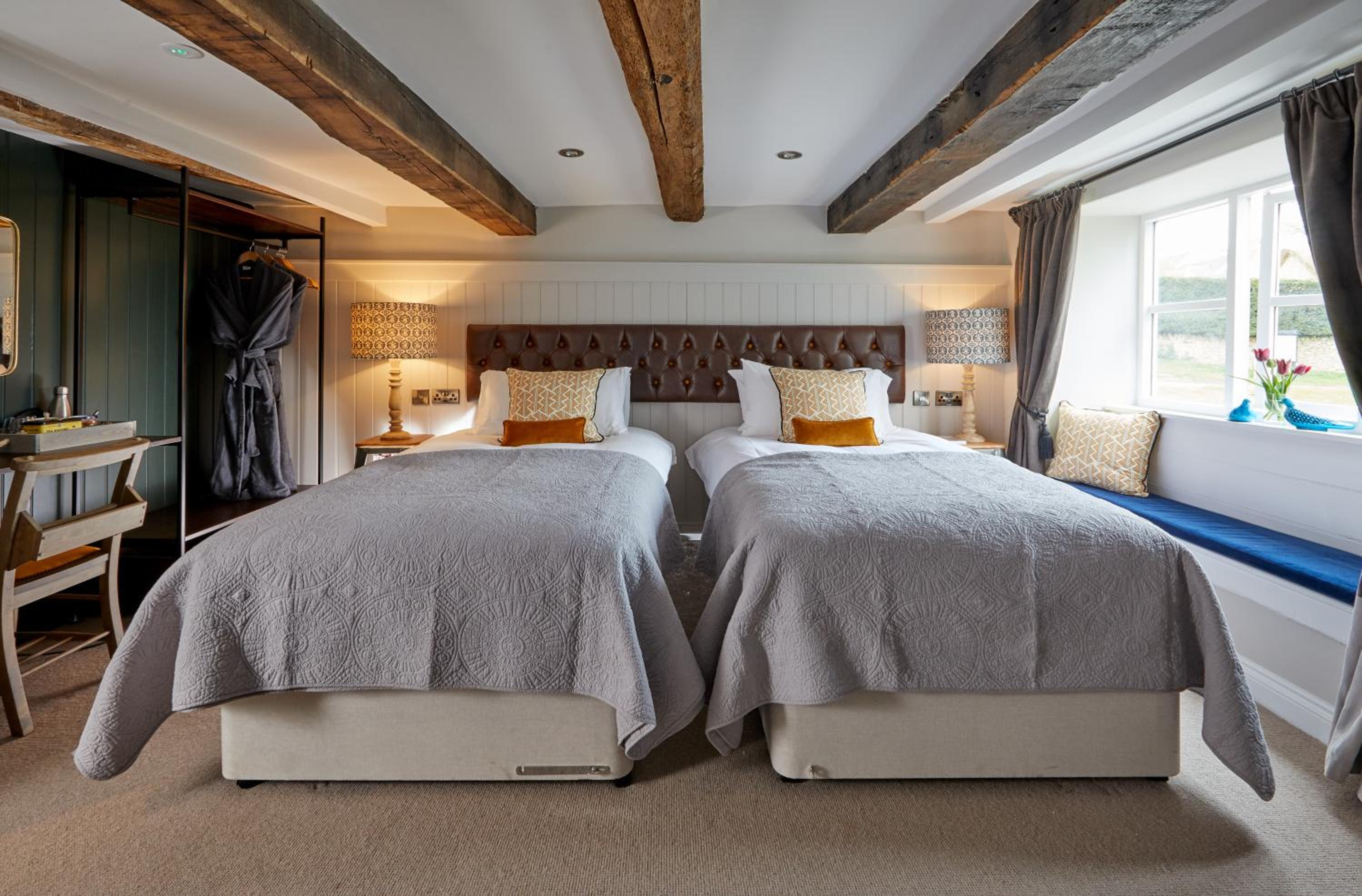 Superior Twin Room photo 2