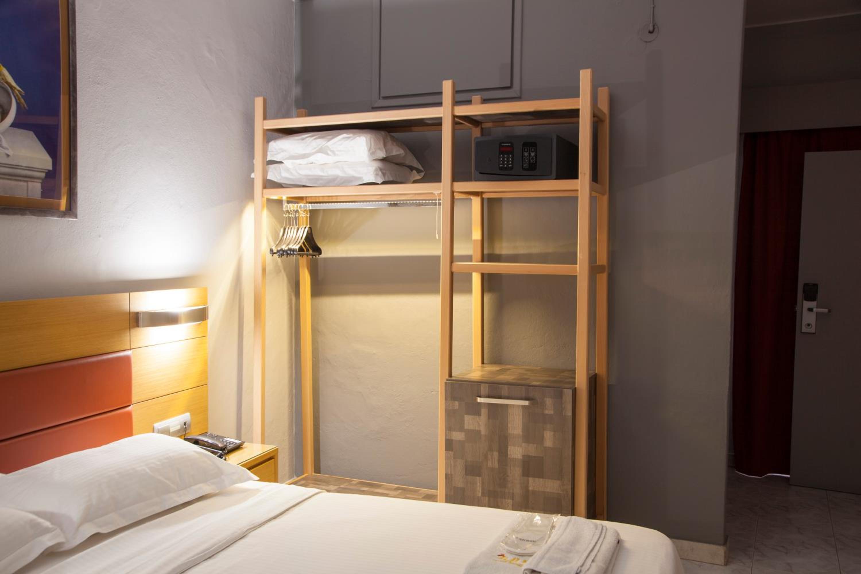 Quadruple Room photo 3