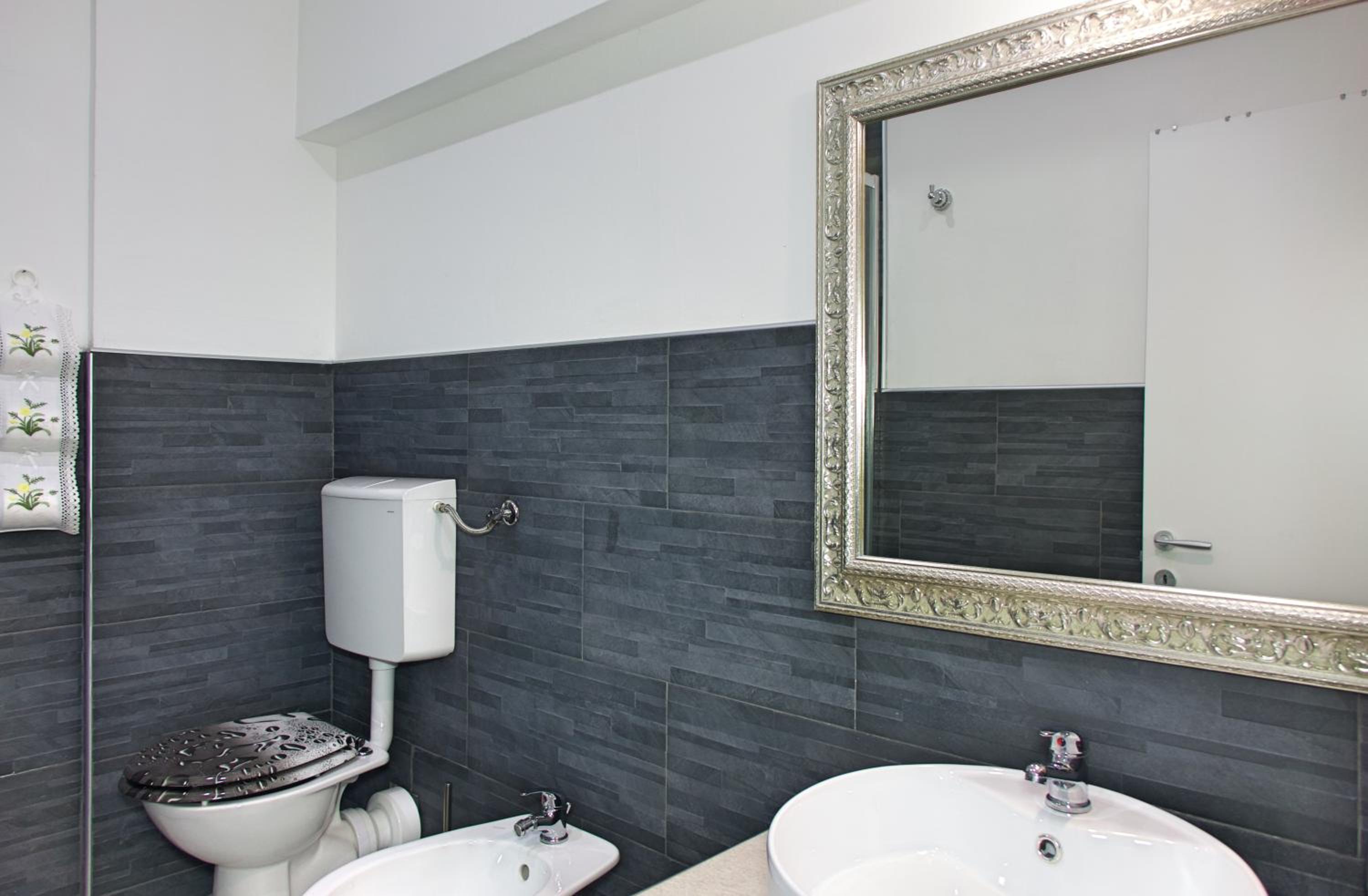 Suite - Photo 2