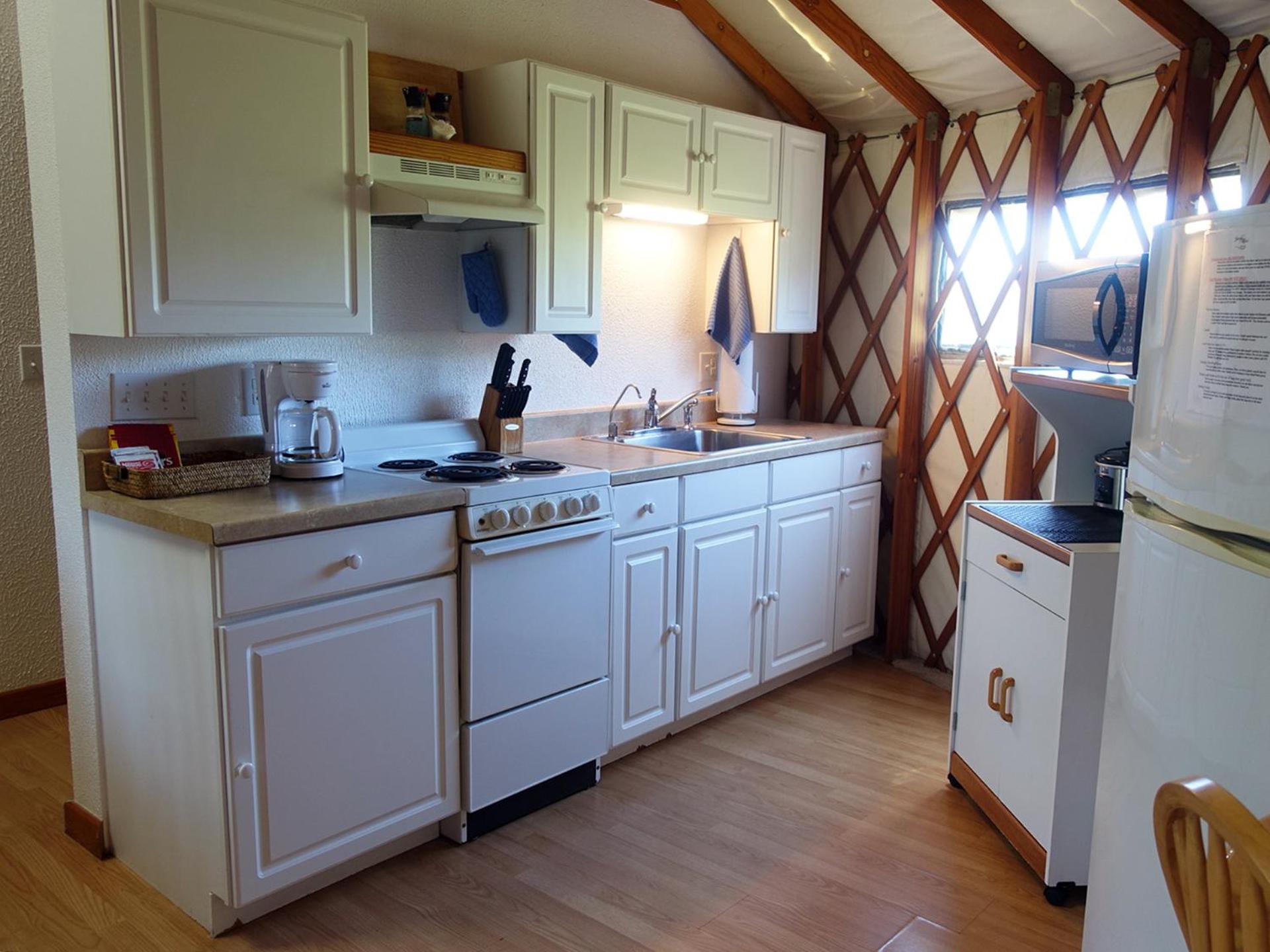 Deluxe Yurt Cabin - Photo 4
