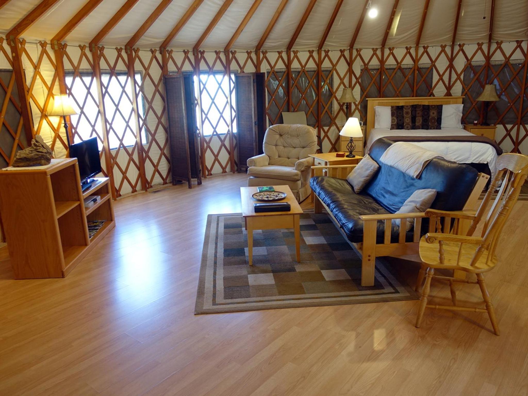 Deluxe Yurt Cabin - Photo 9