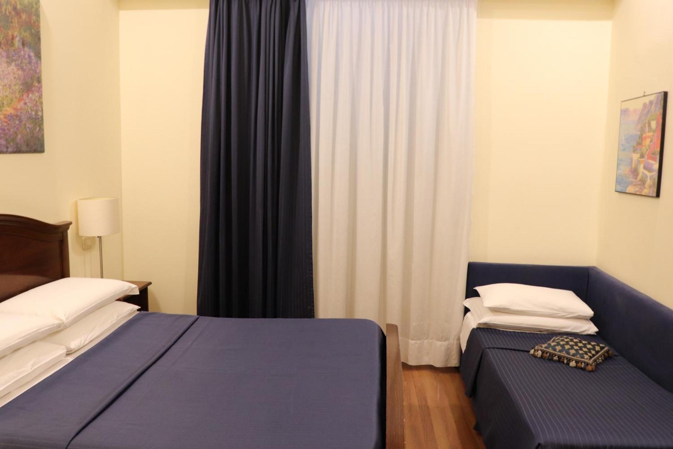 Double or Twin Room photo 3