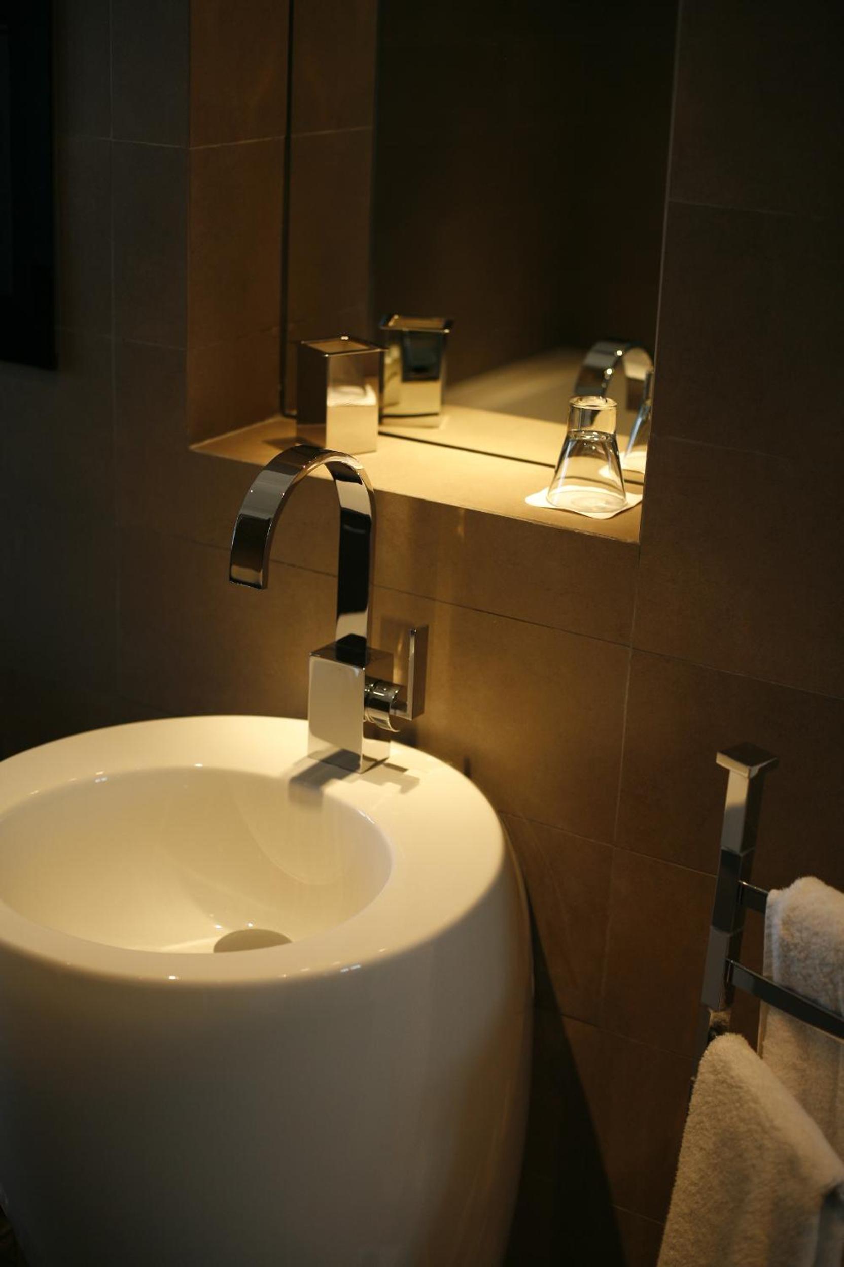 Deluxe Room - Main Building - Photo 5