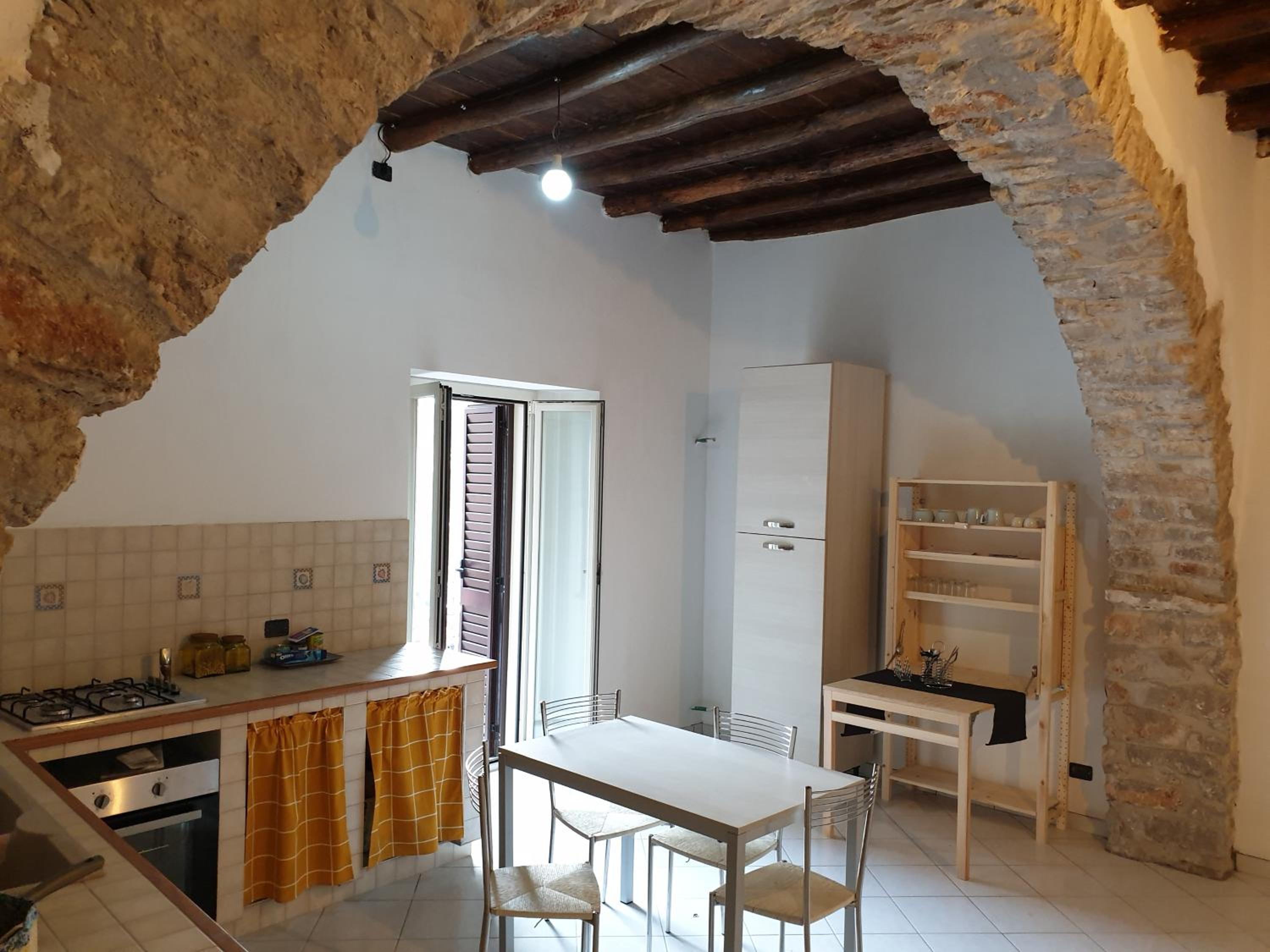 Double Room with Private External Bathroom - Photo 19