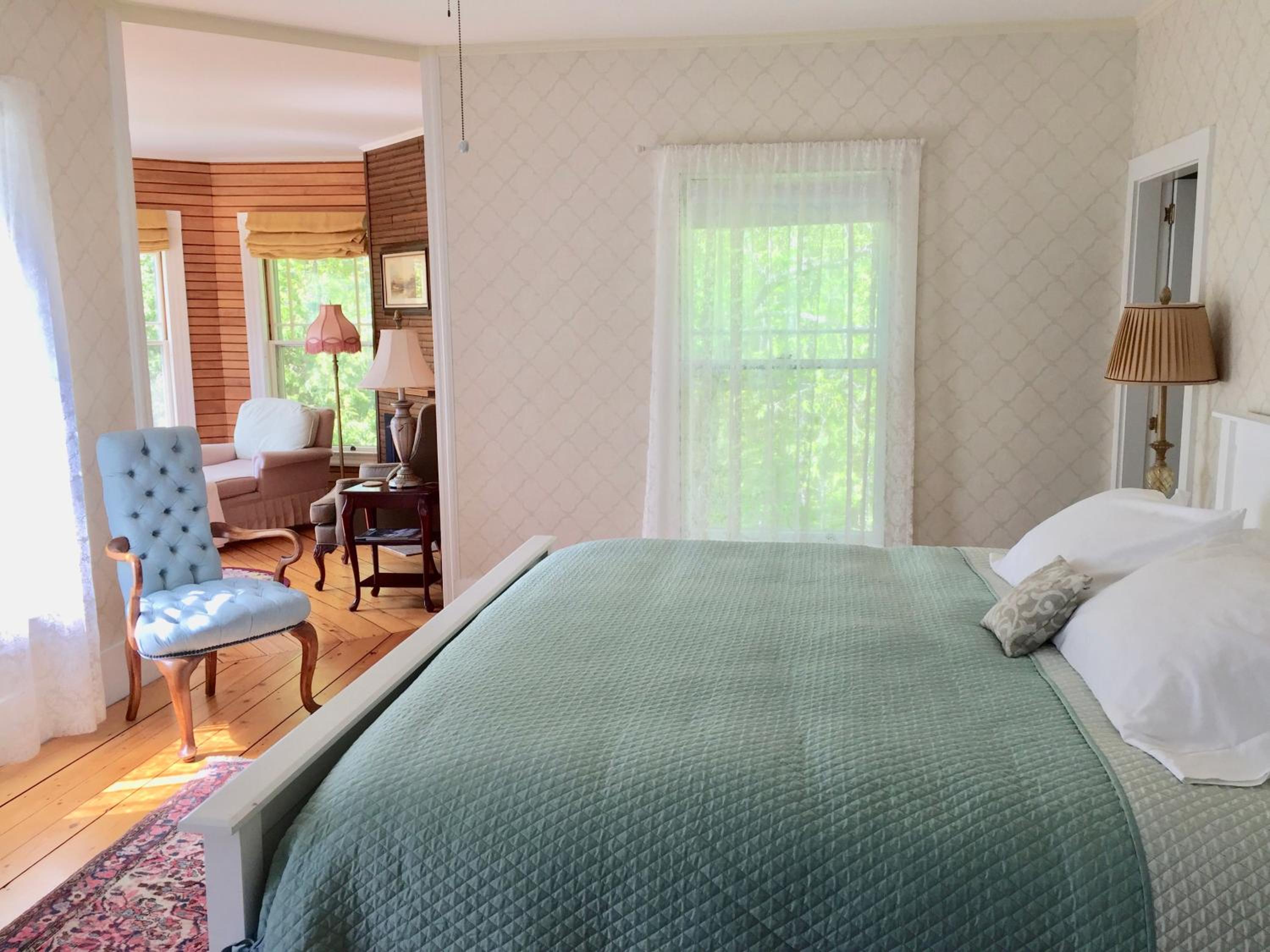 Deluxe Suite with Sea View