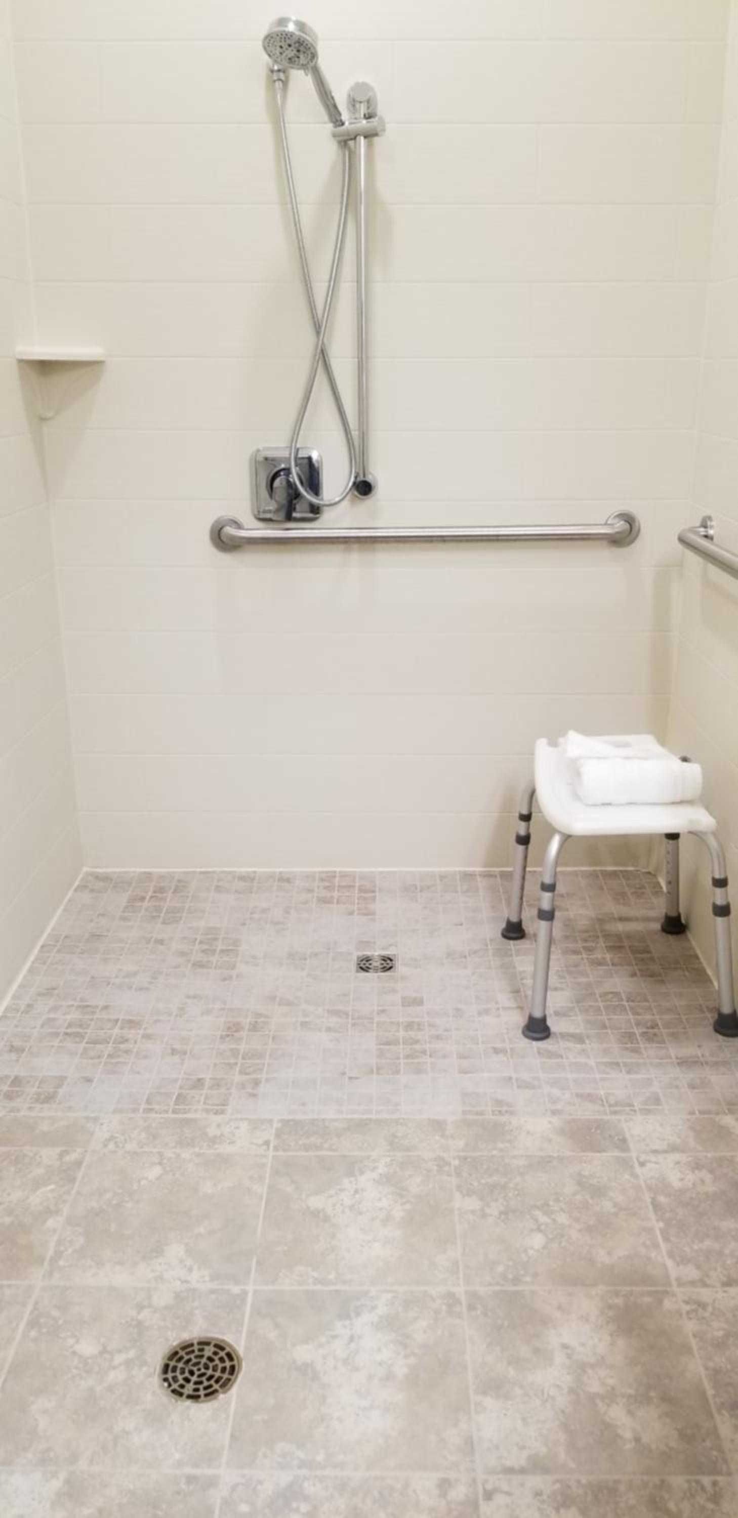 King Room - Mobility Access/Non-Smoking - Photo 7