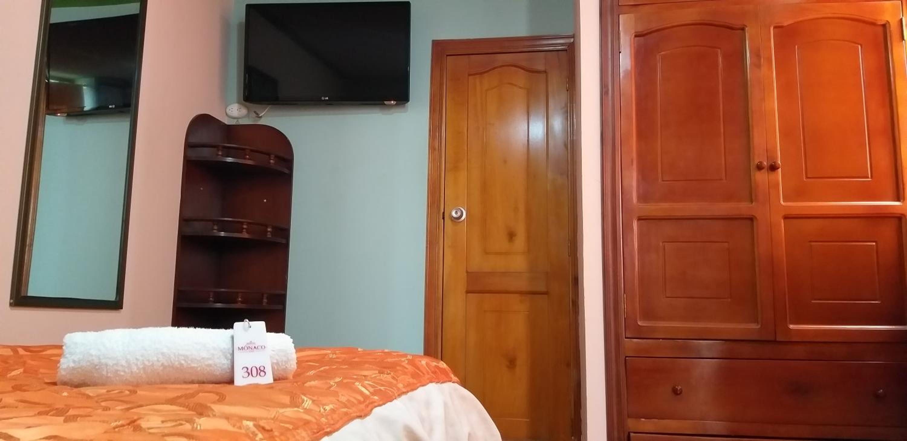 Double Room with Private Bathroom photo 1