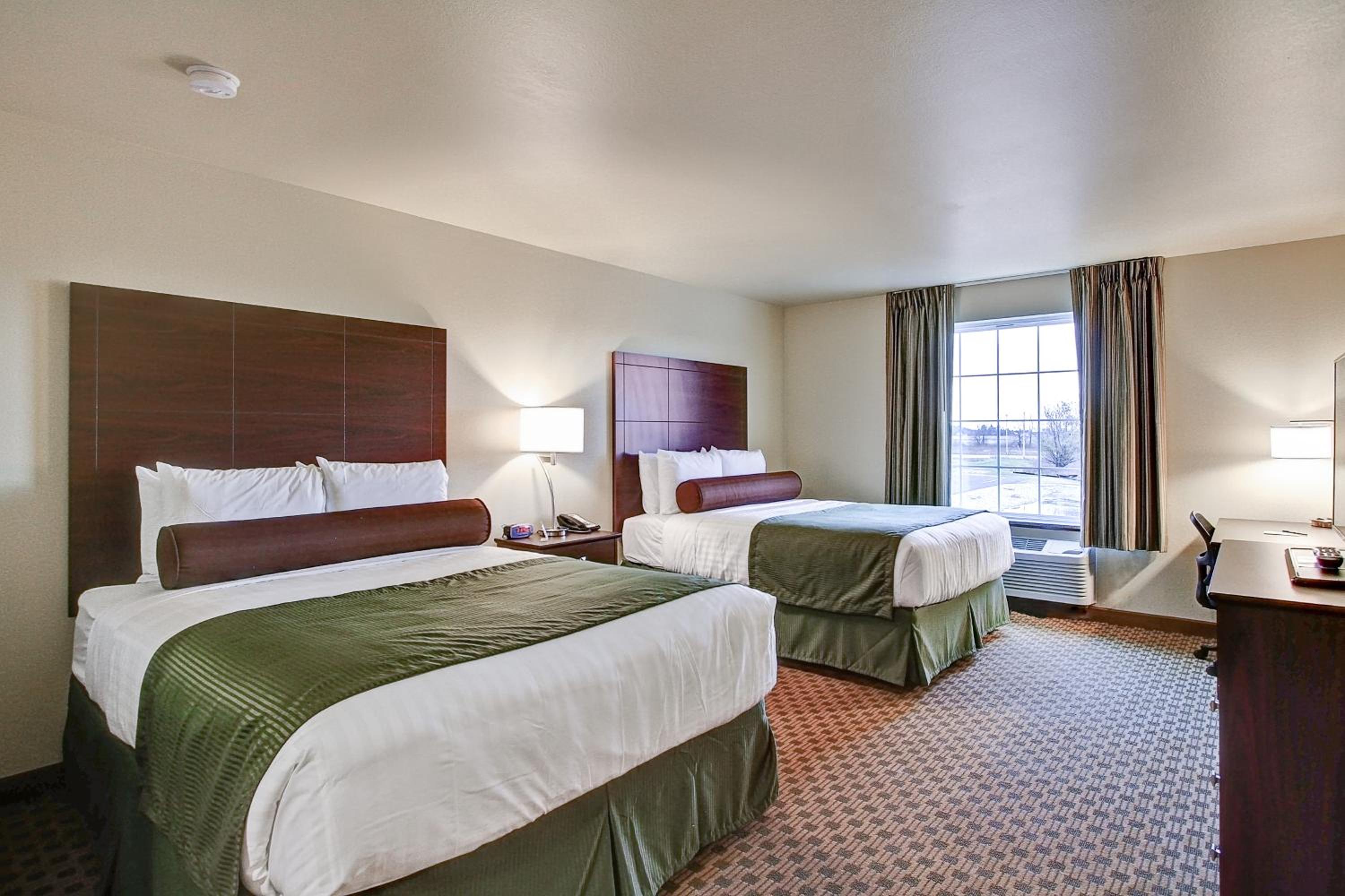 Queen Room with Two Queen Beds photo 1