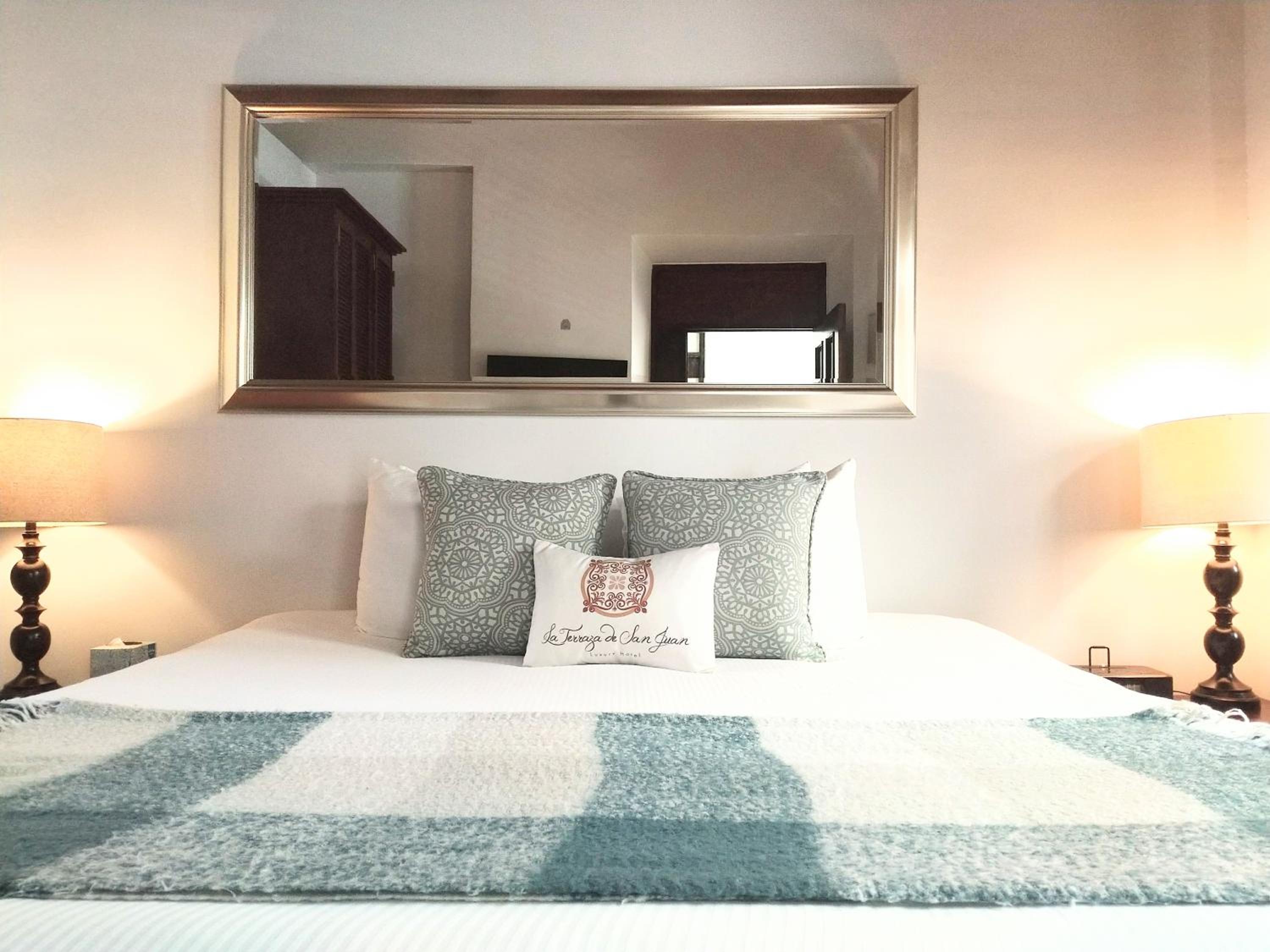 King Deluxe Room - Photo 1