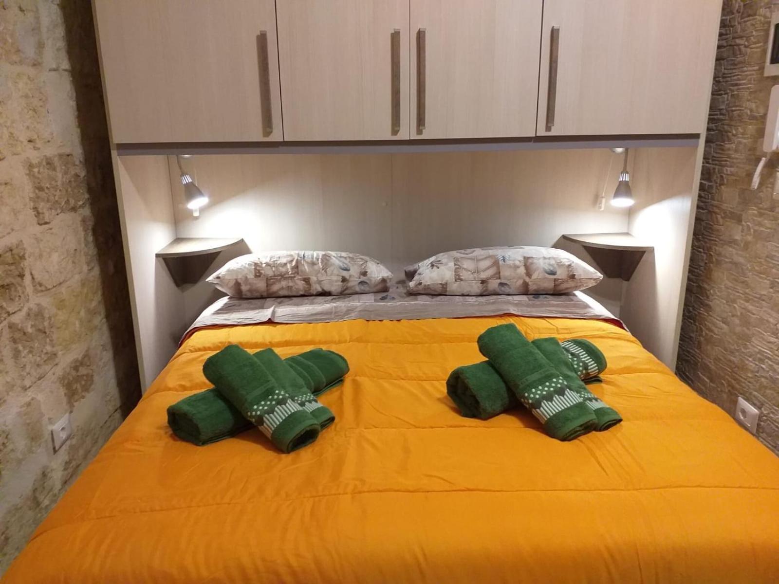 Standard King Room - Photo 1
