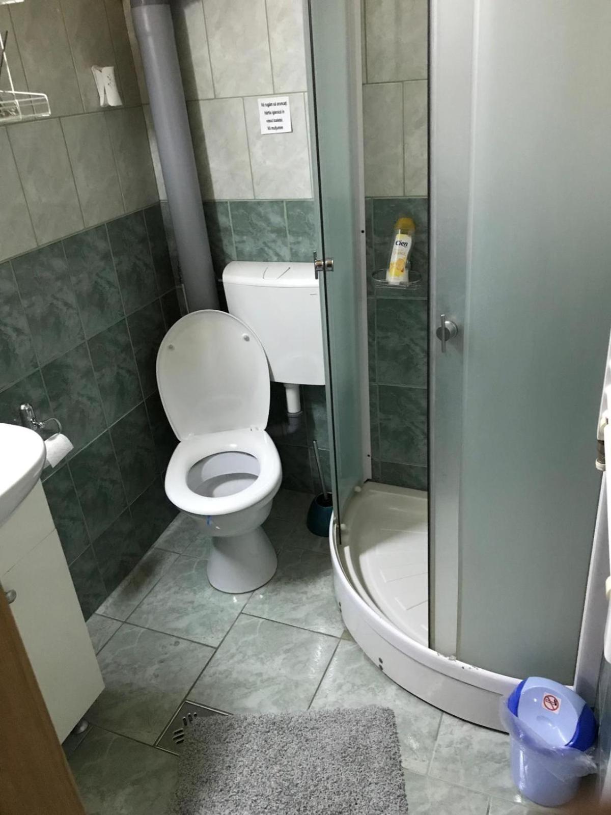 Double Room with Private External Bathroom photo 2