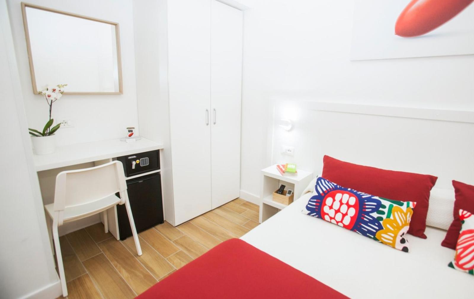 Superior Double or Twin Room - Photo 6