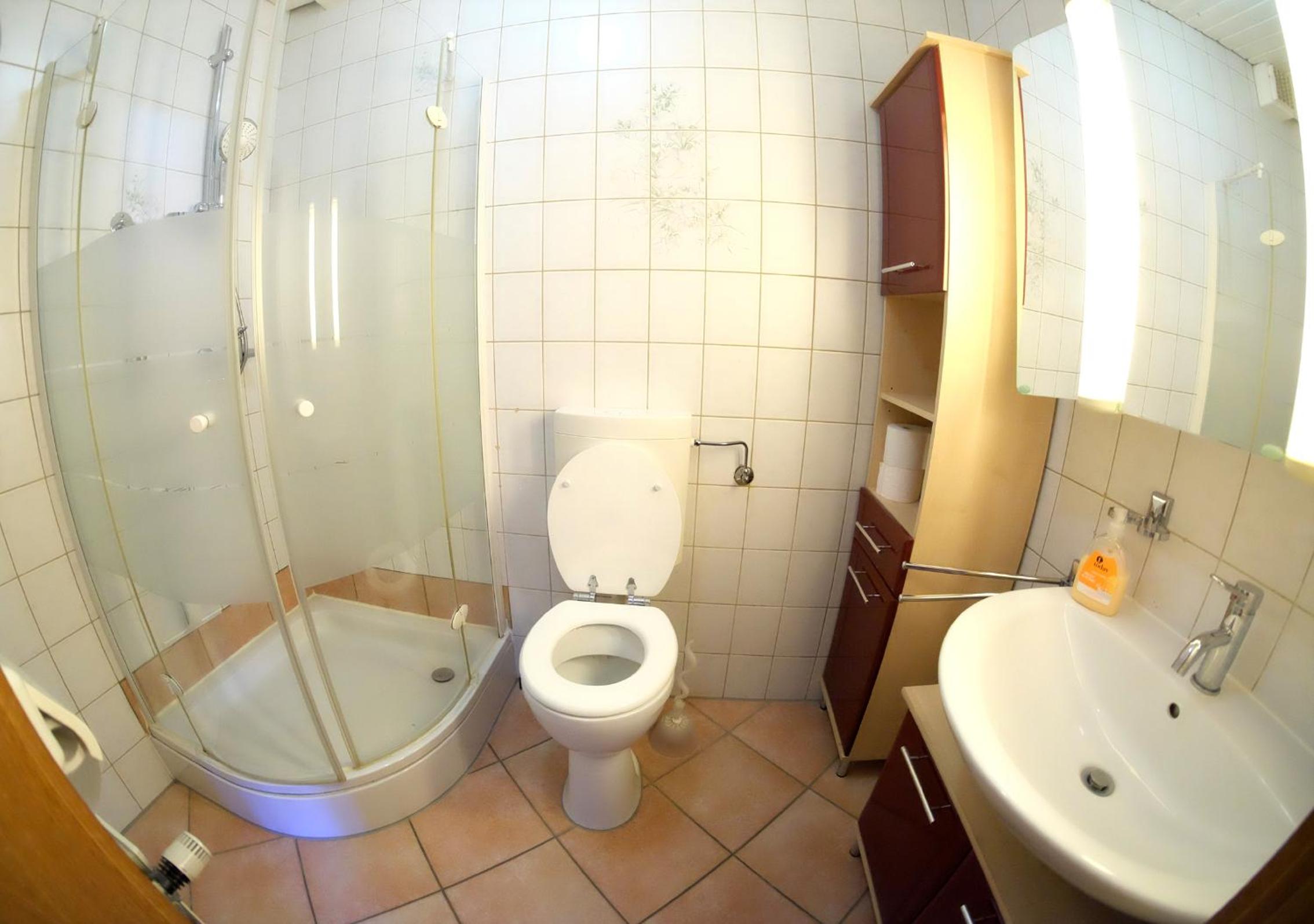 One-Bedroom Apartment - Photo 16