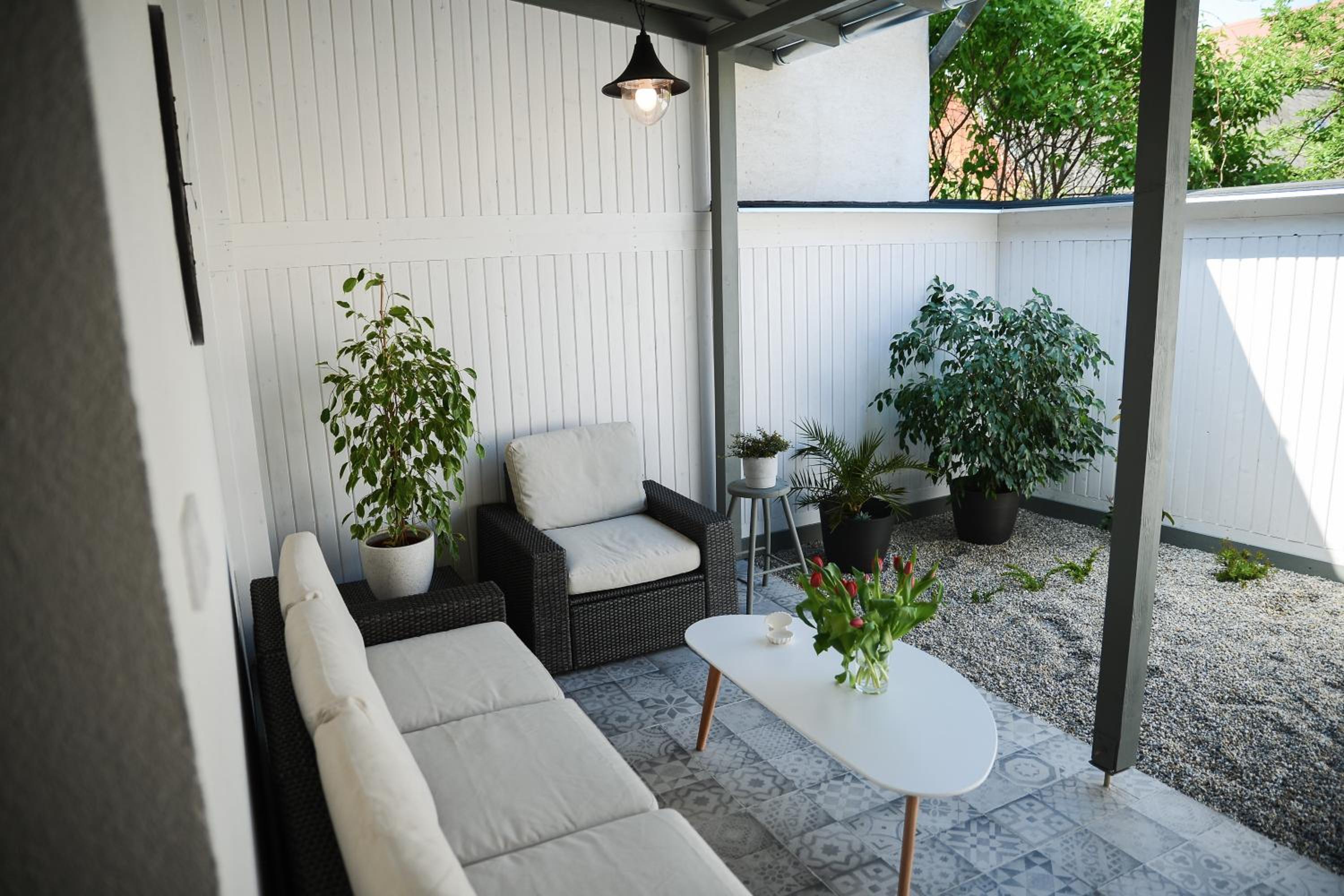 Apartment with Terrace - Photo 3