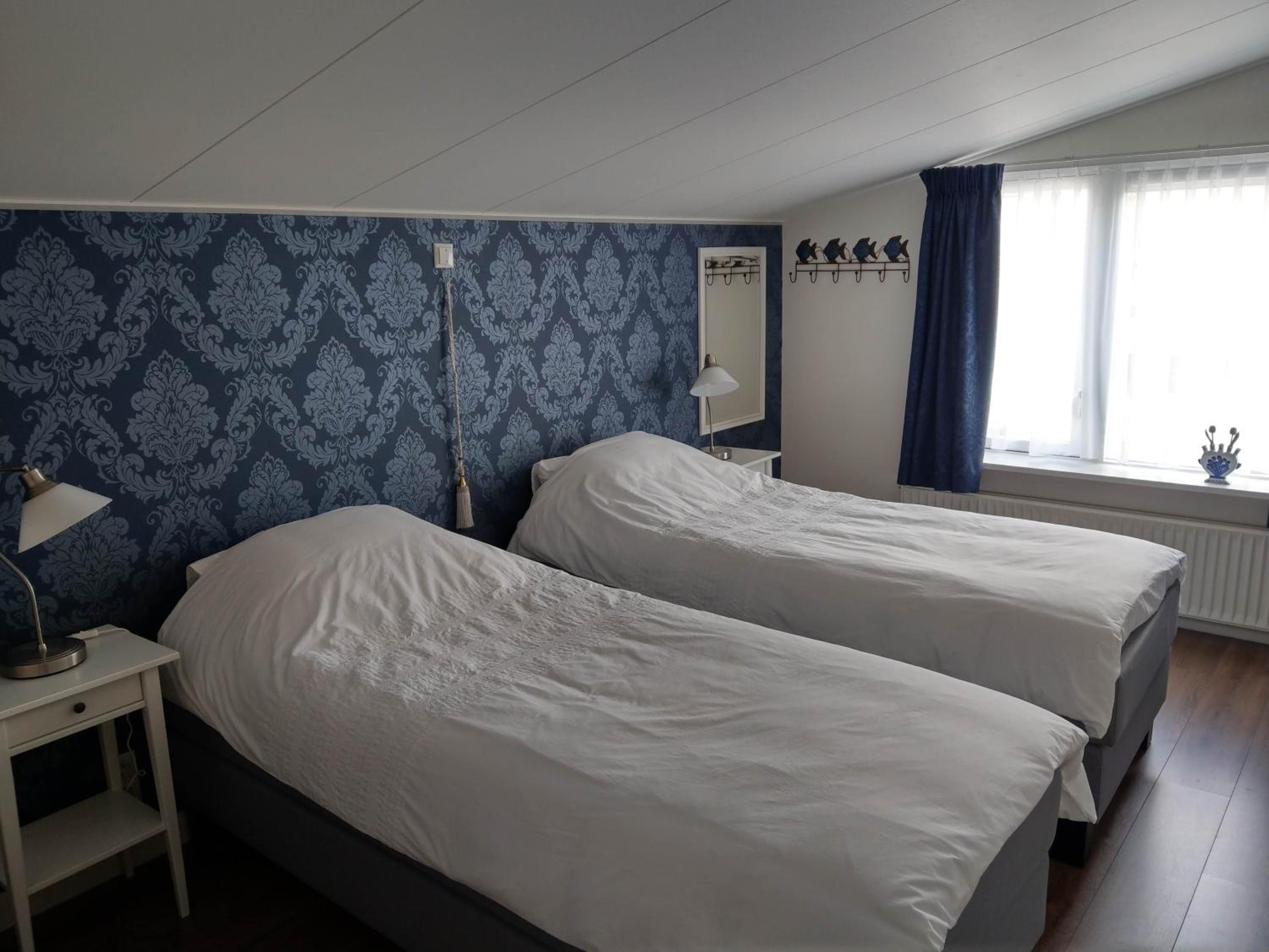 Two-Bedroom Suite - Photo 6