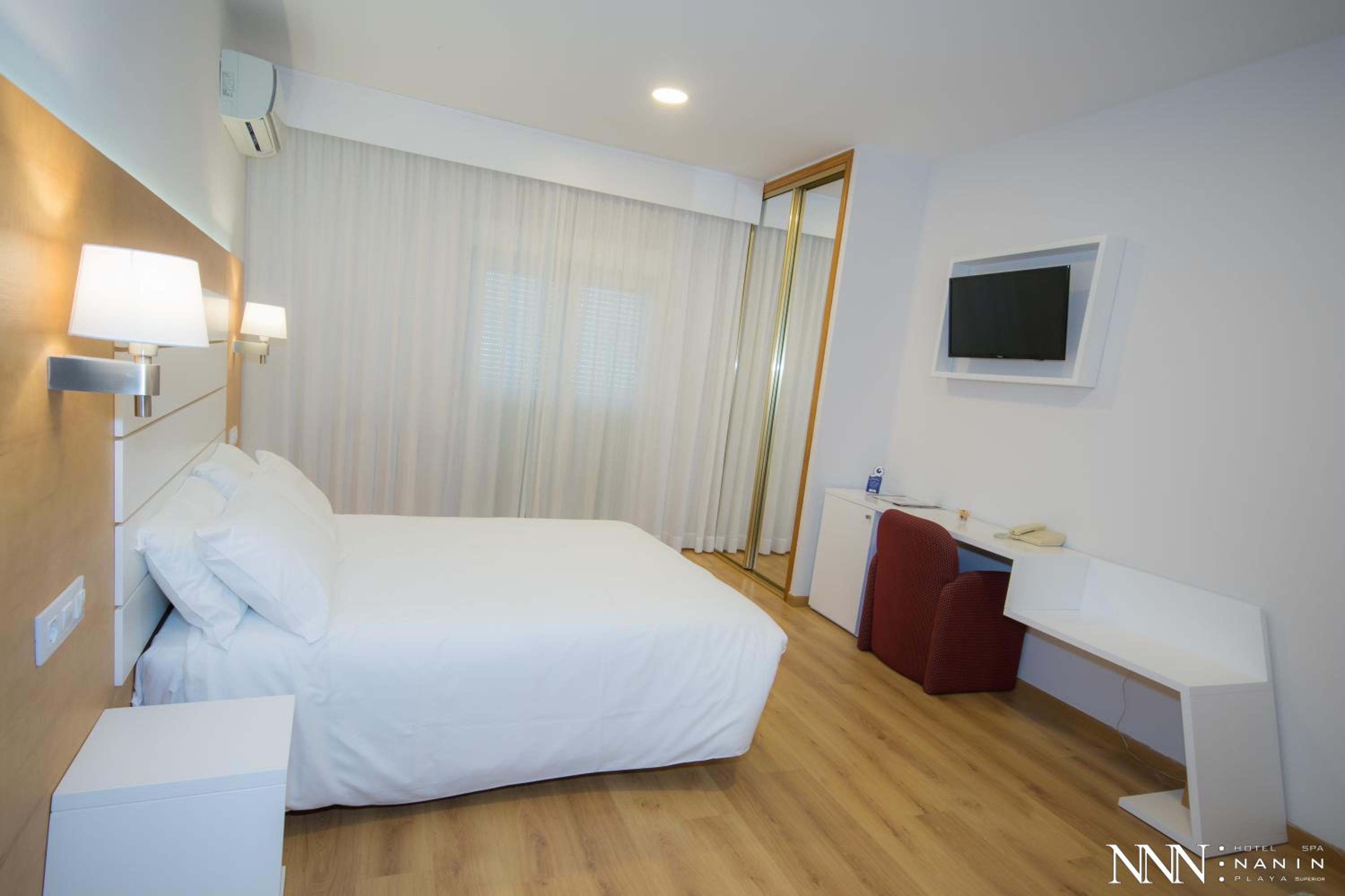 Studio Apartment - Photo 1