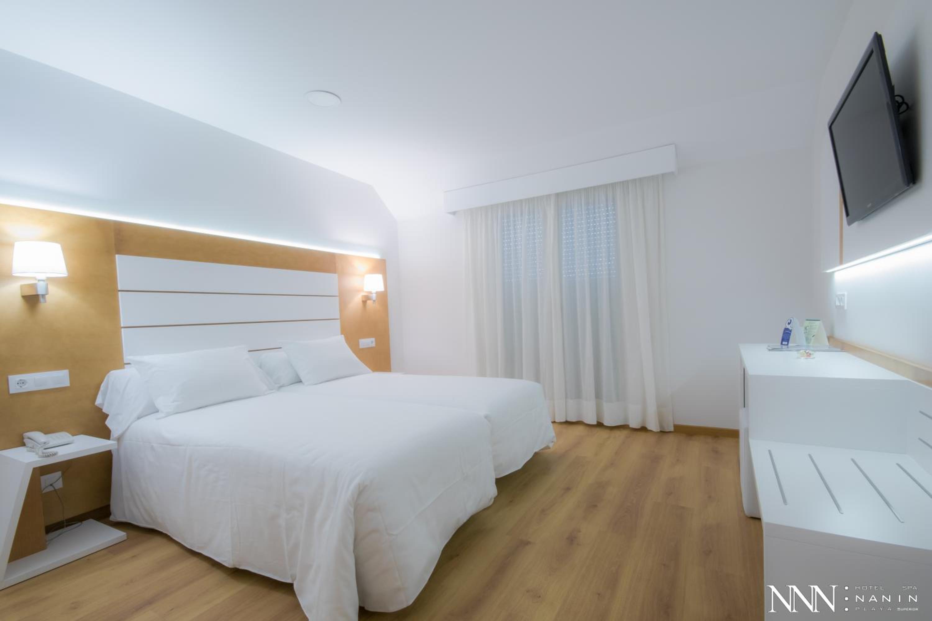 Twin Room with Spa Access (1 or 2 beds) - Photo 1
