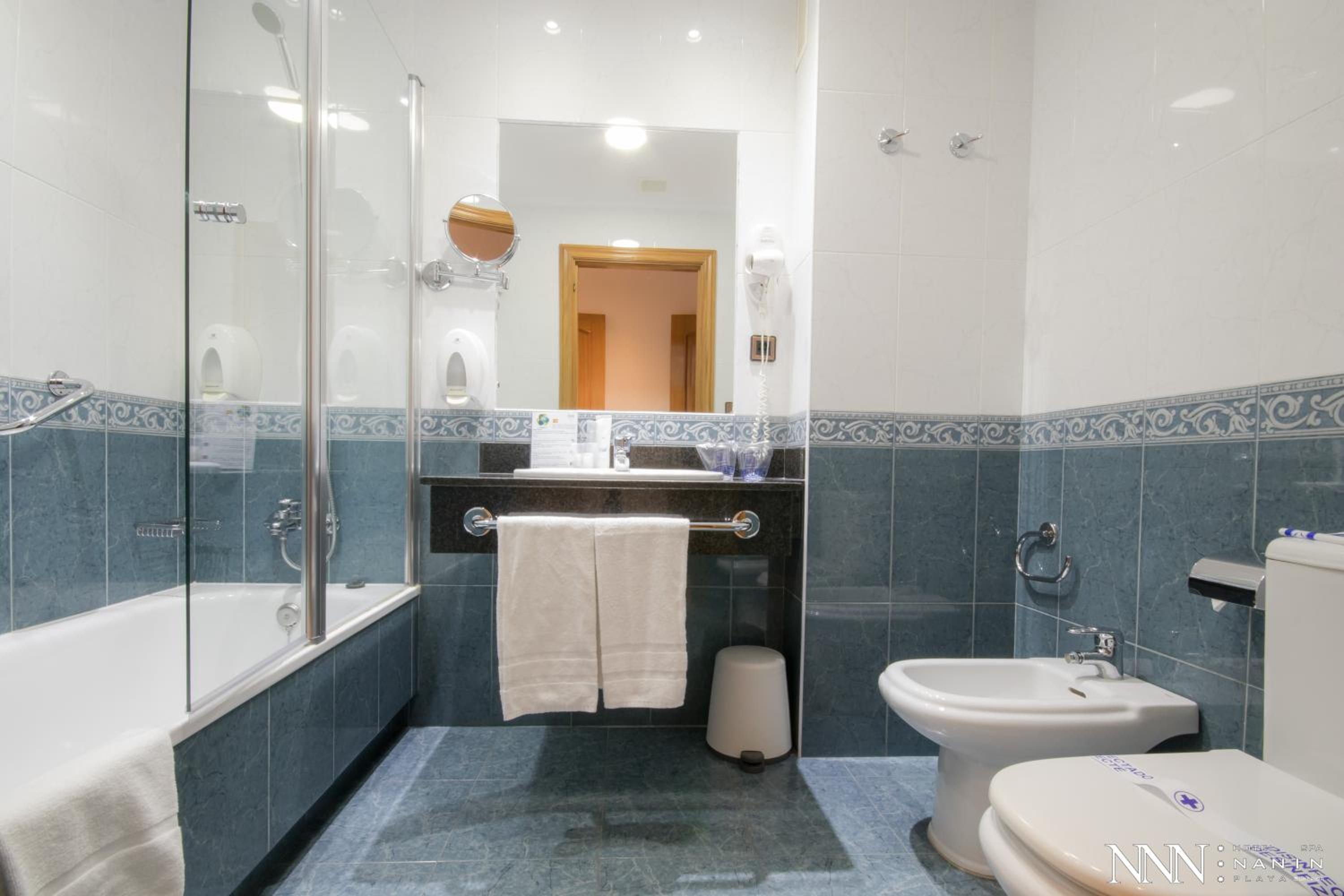 Twin Room with Spa Access (1 or 2 beds) - Photo 2
