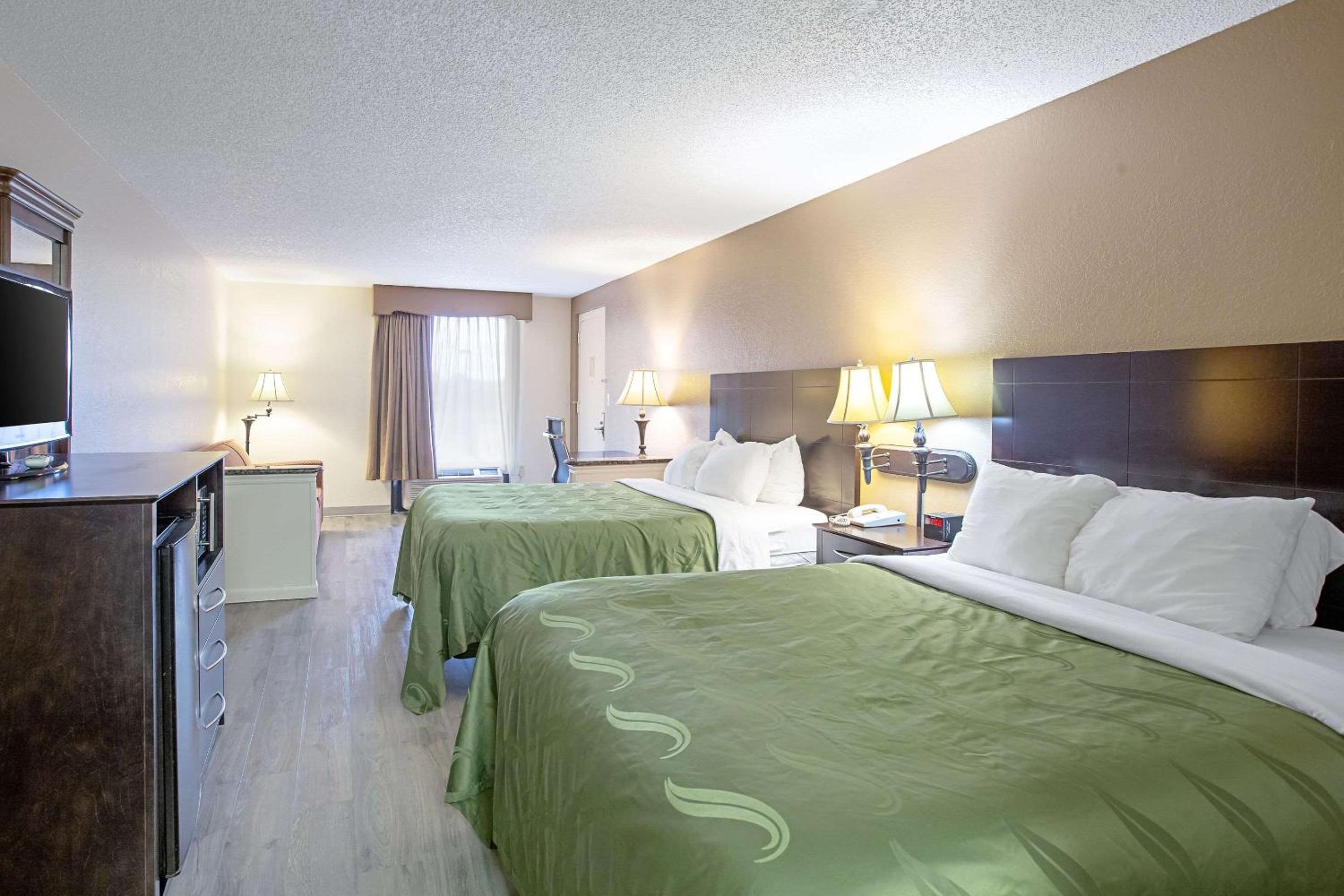 Standard Queen Room with Two Queen Beds - Non-Smoking - Photo 1