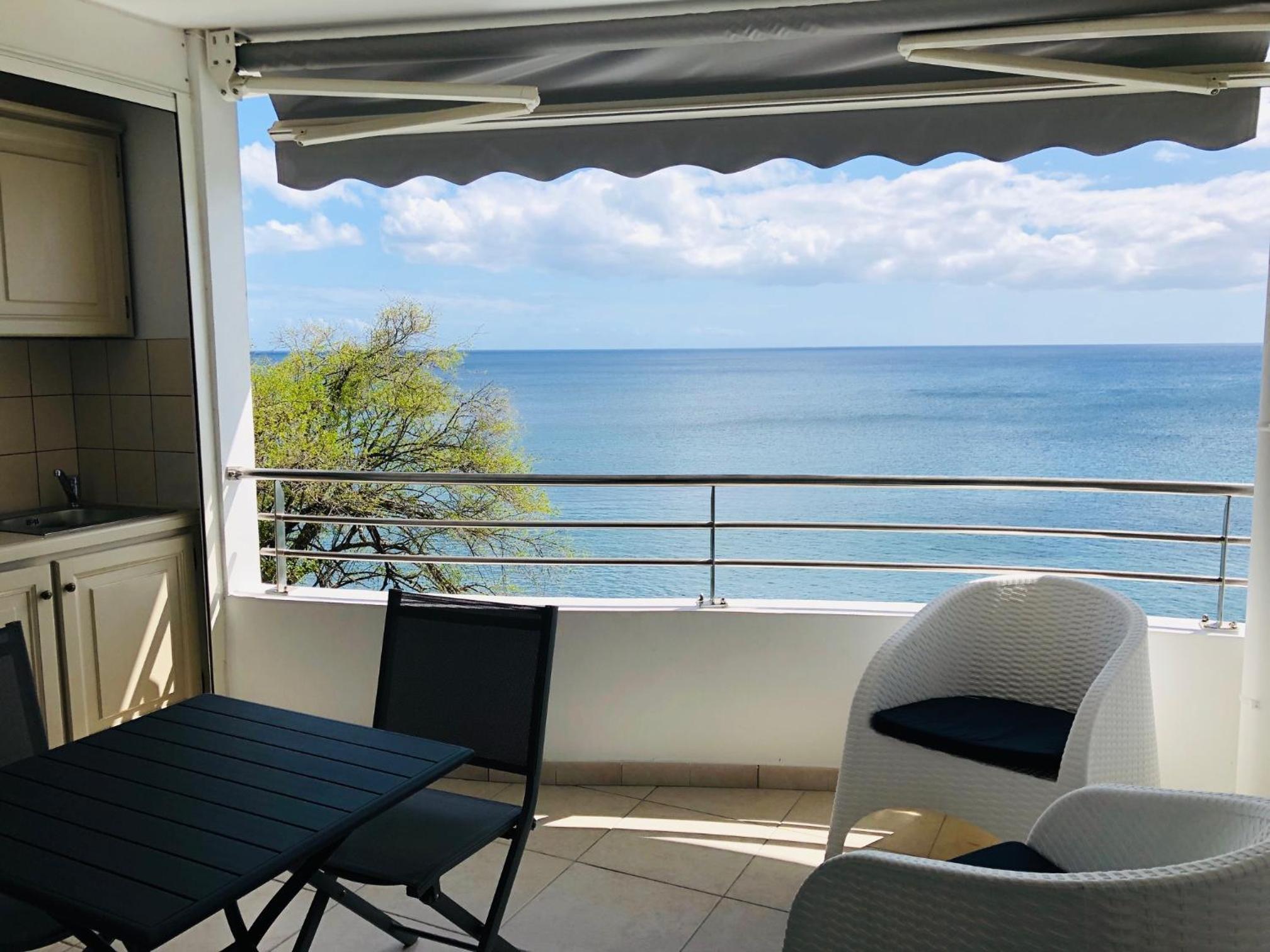 Superior Studio with Sea View - Photo 11