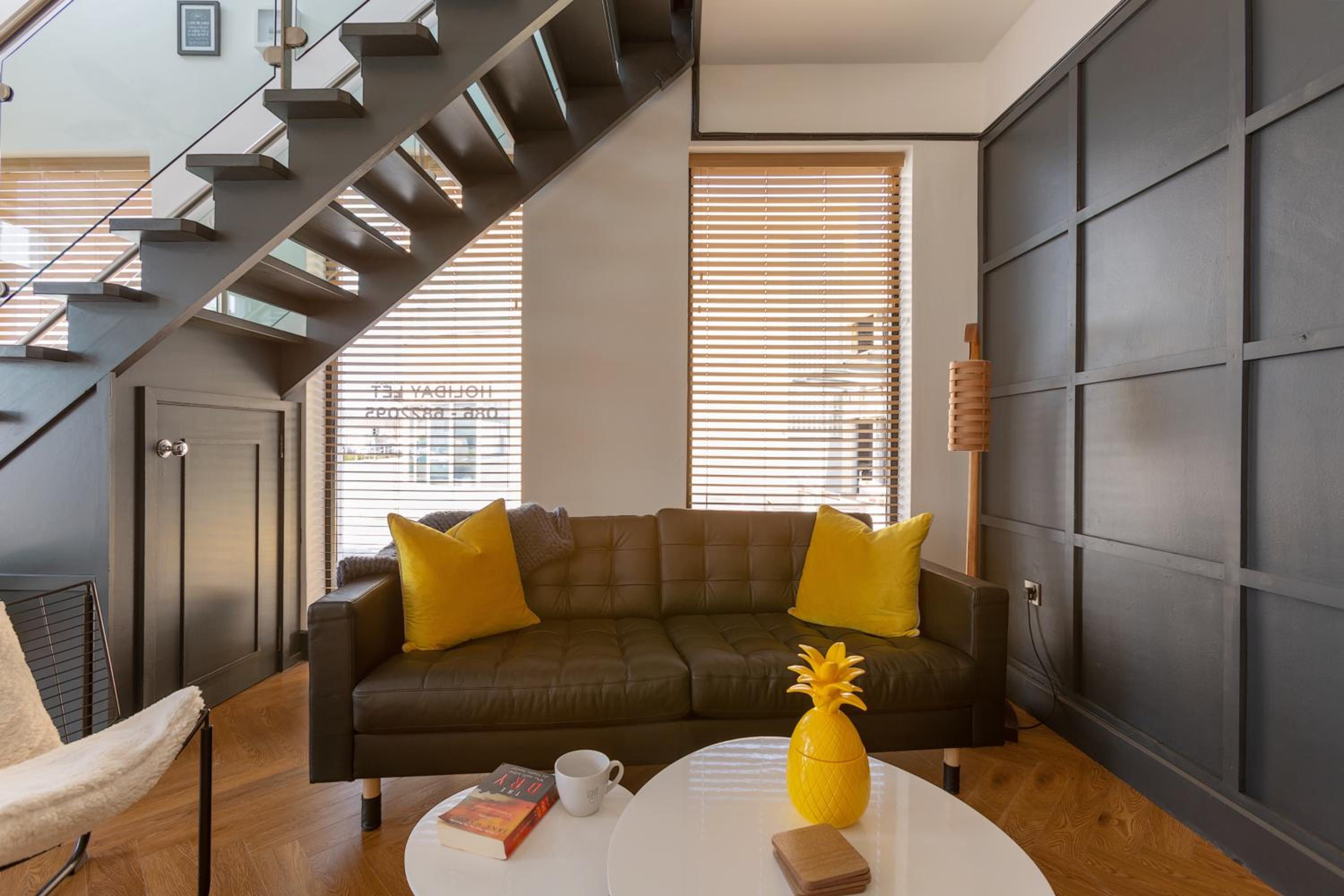 Two-Bedroom Apartment - Photo 7