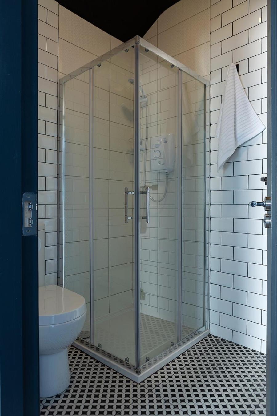 Two-Bedroom Apartment - Photo 29