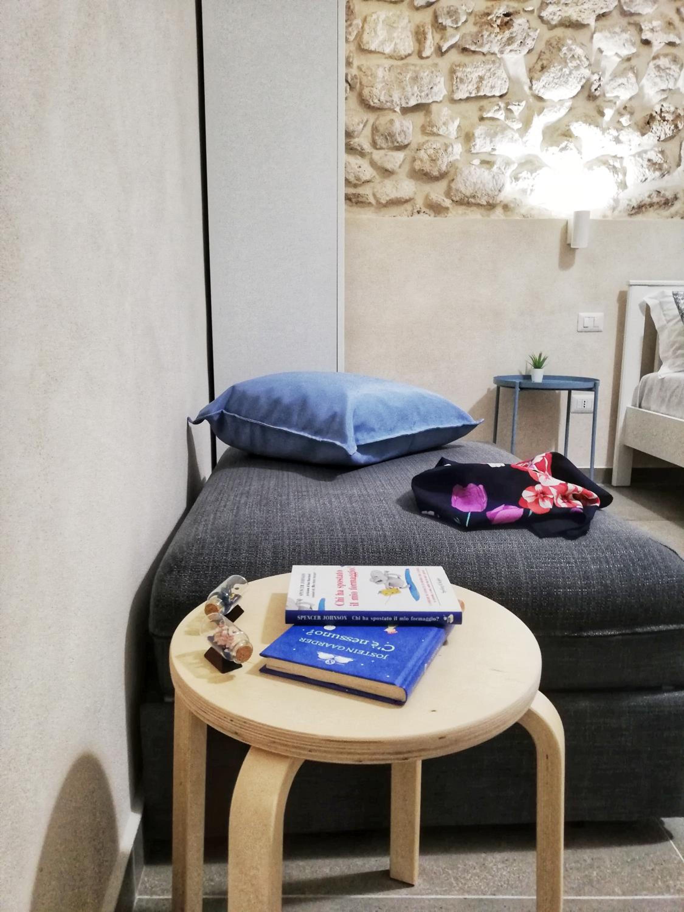Studio Apartment - Photo 7