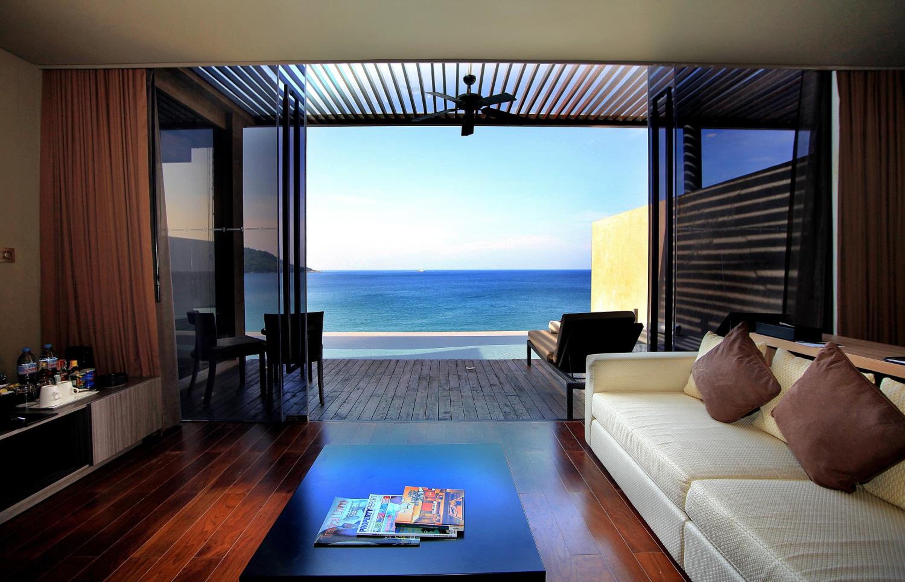Deluxe Private Pool Suite - Photo 16