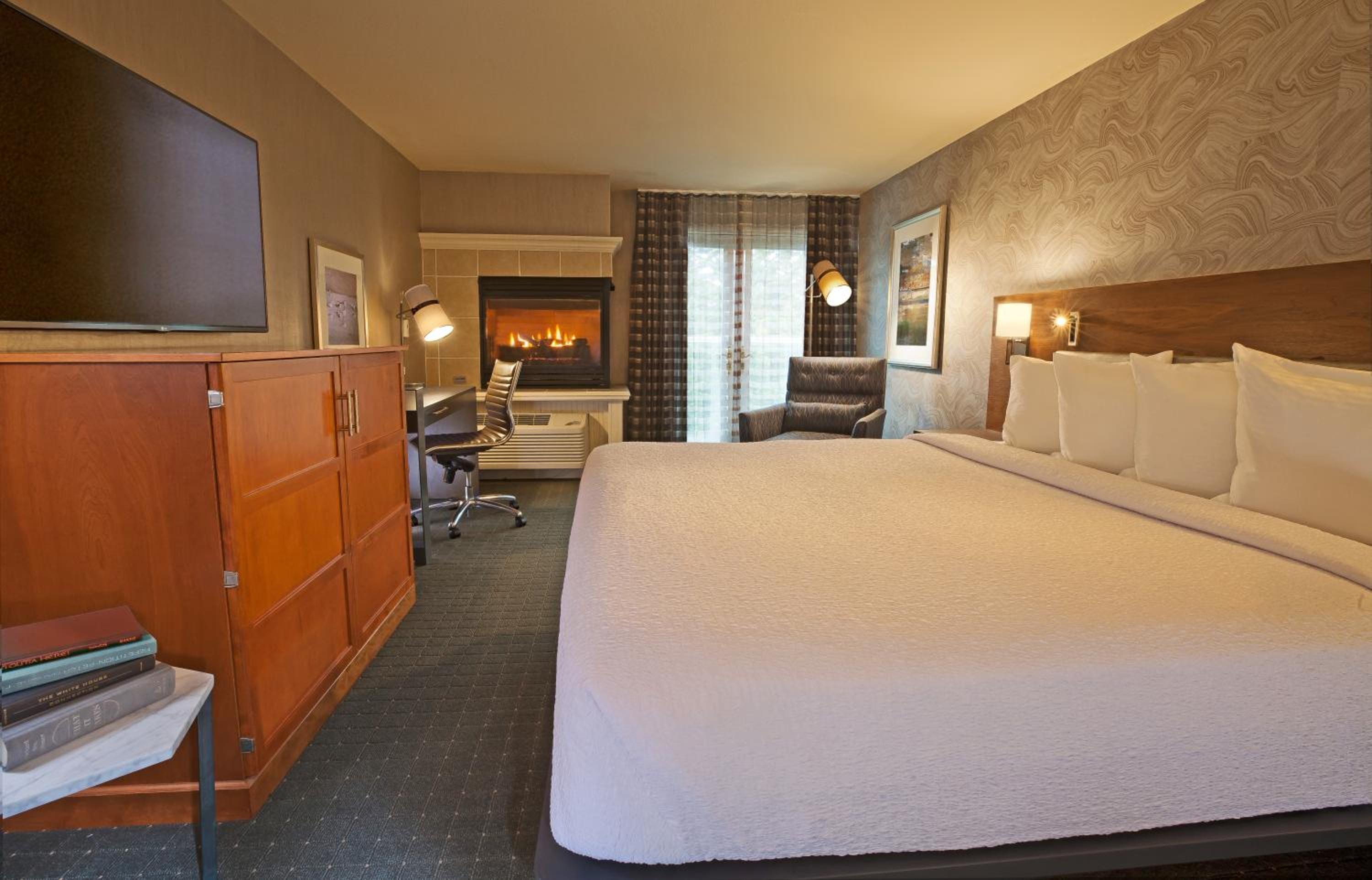 King Room with Partial View