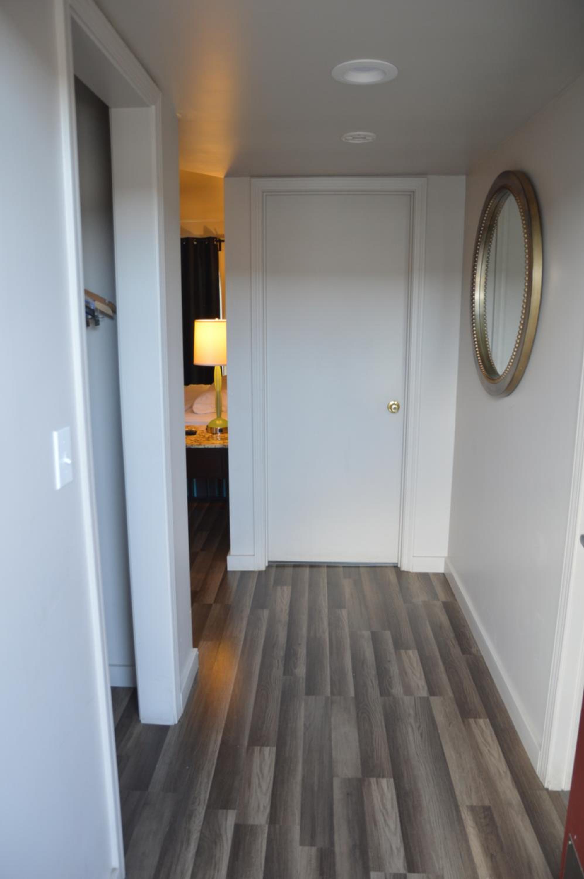 Suite room with three beds photo 2