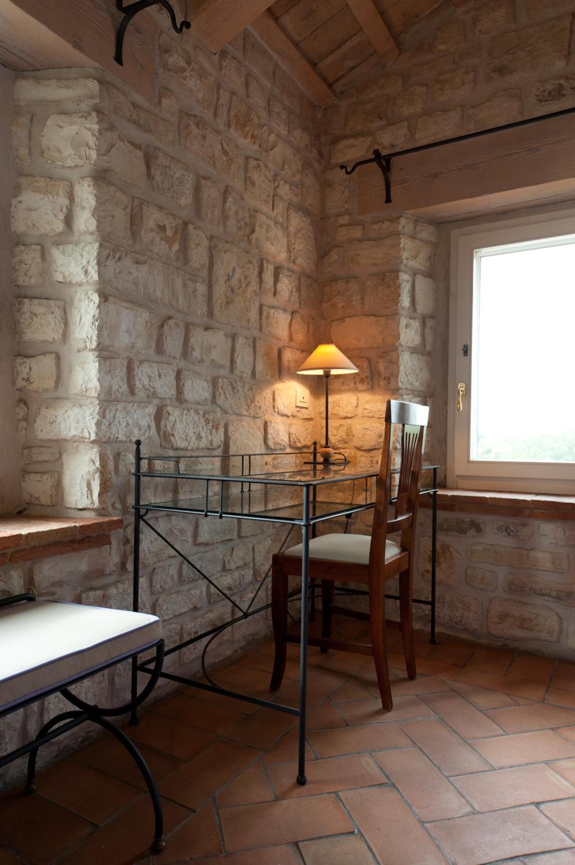 Double Room - Photo 9