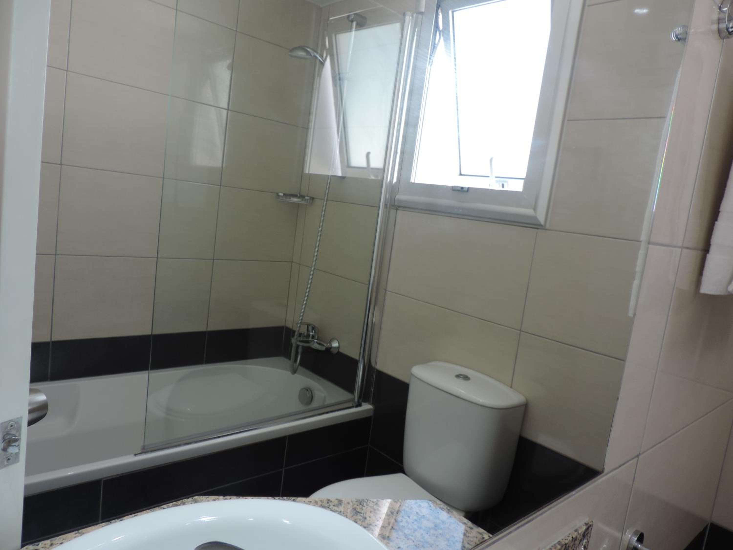 Standard Room with Sea View - Photo 5