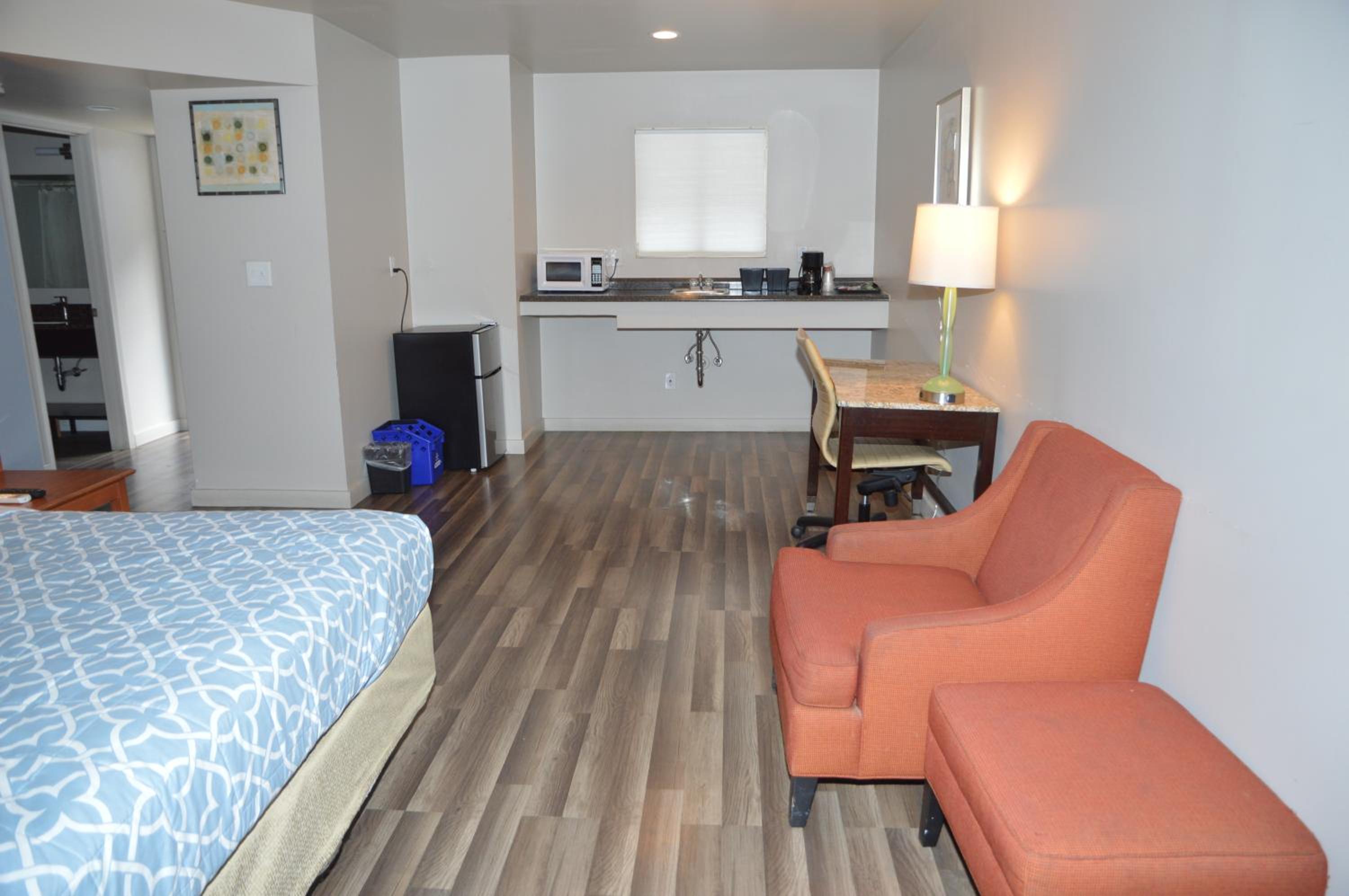 Business King Room photo 1