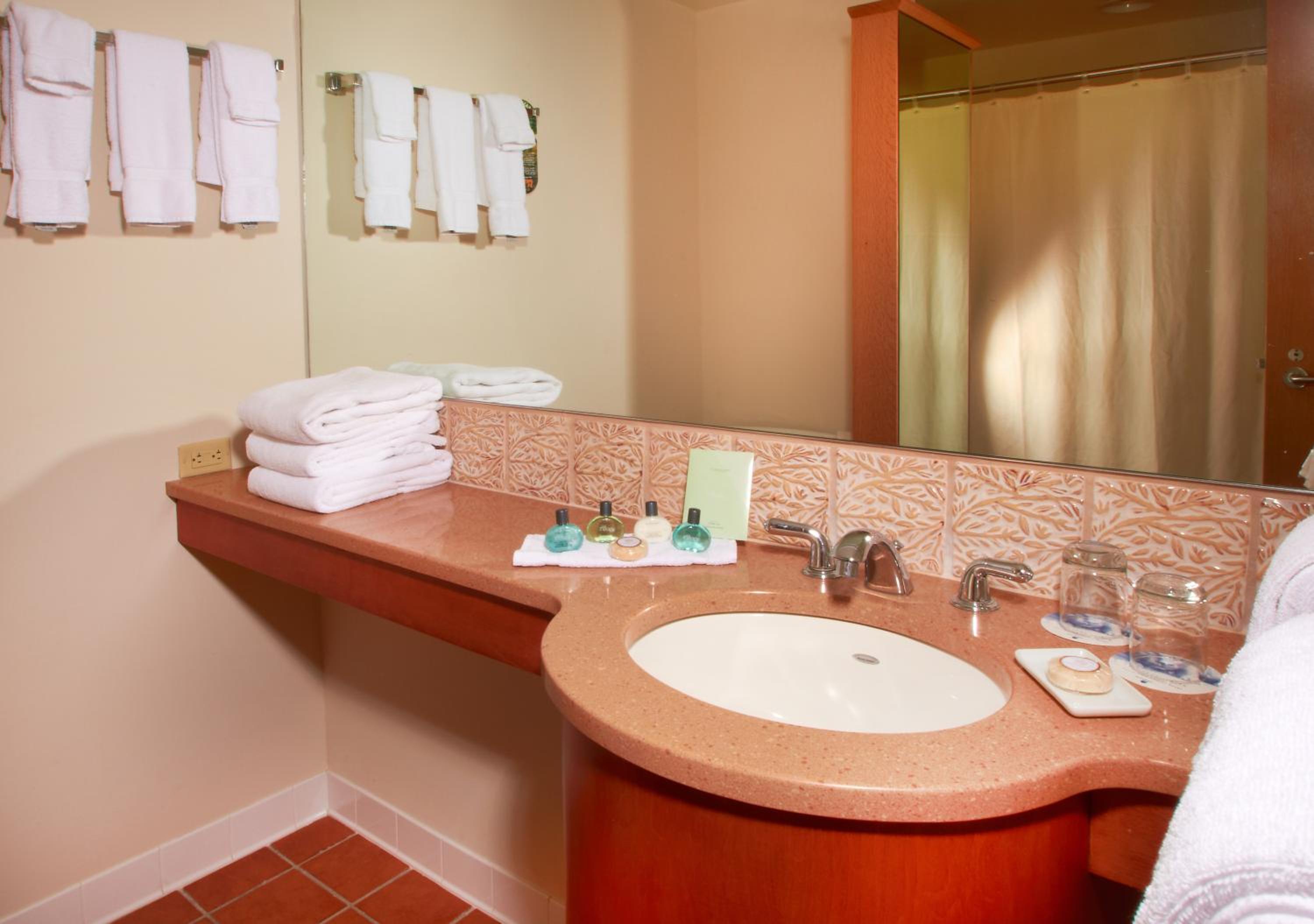 Standard King Room - Photo 2