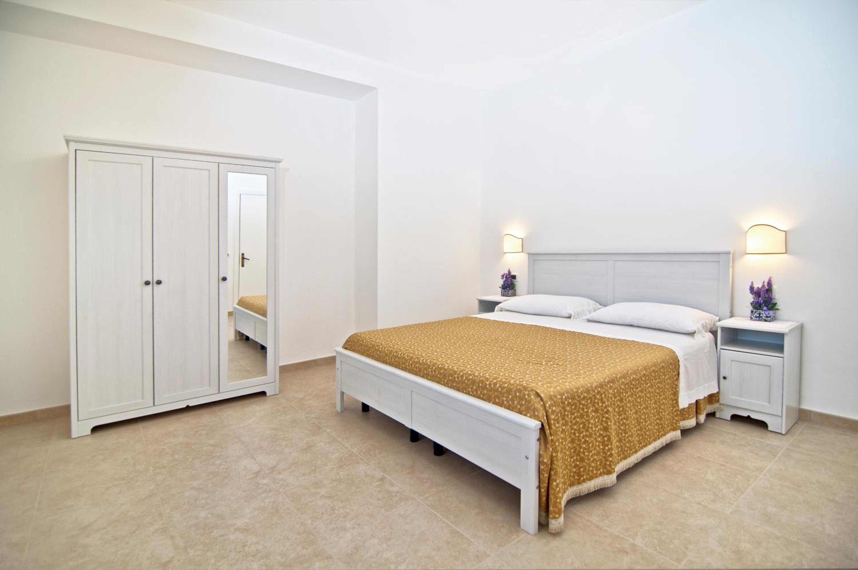 One-Bedroom Apartment (4 Adults)