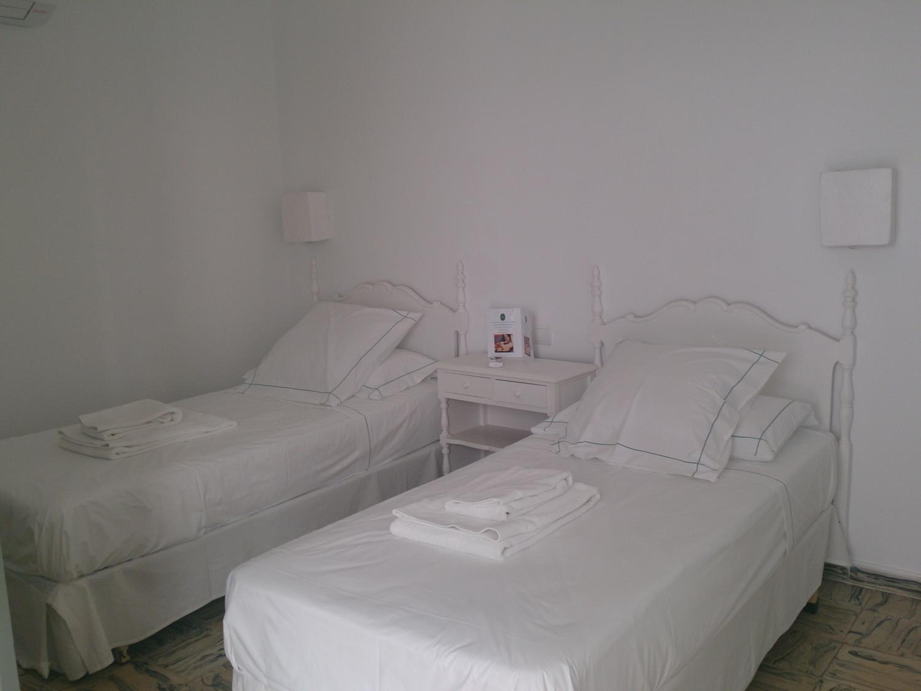 Standard Twin Room with shared Bathroom and Balcony photo 3