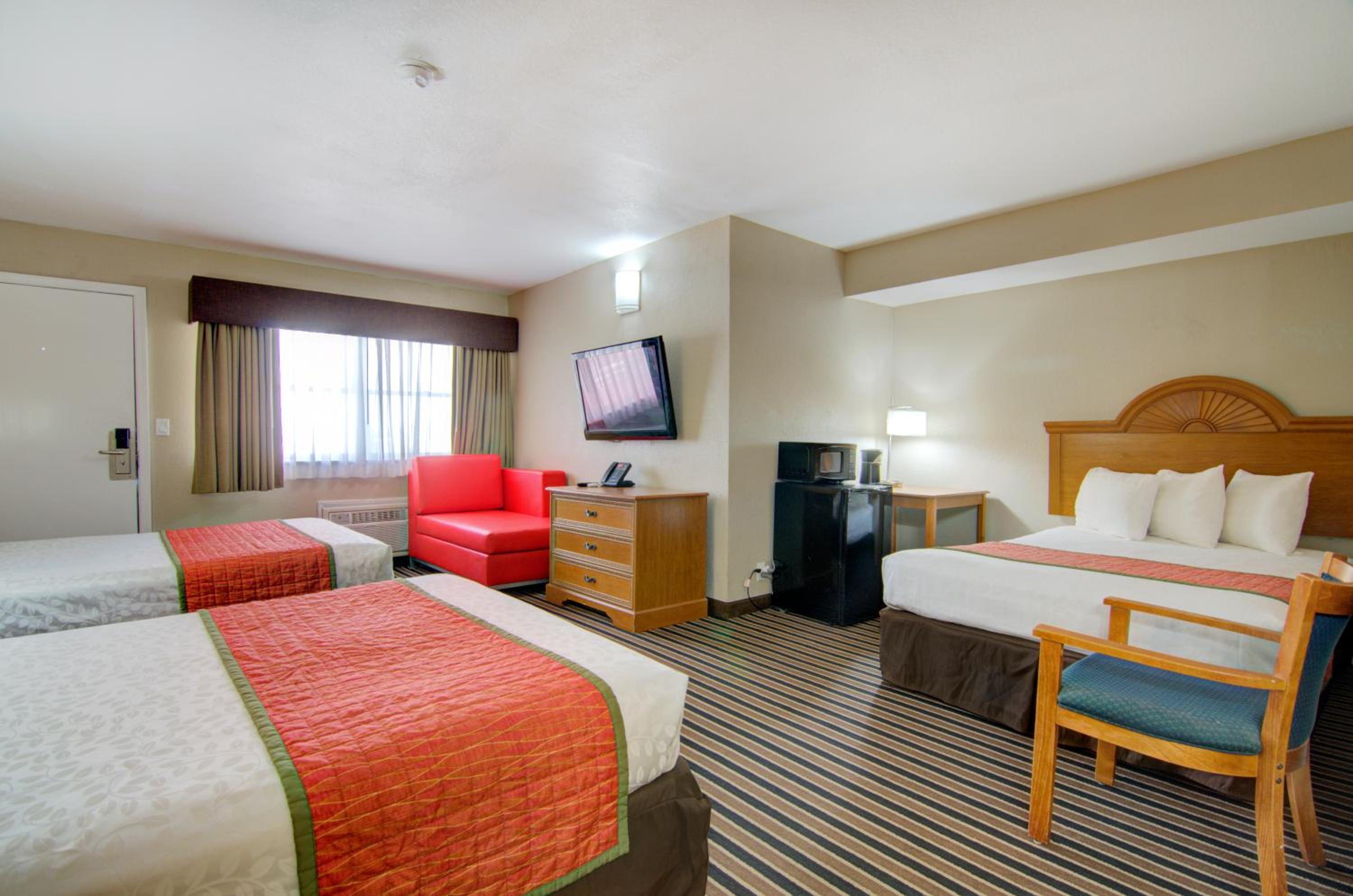 Standard Triple Room - Photo 1