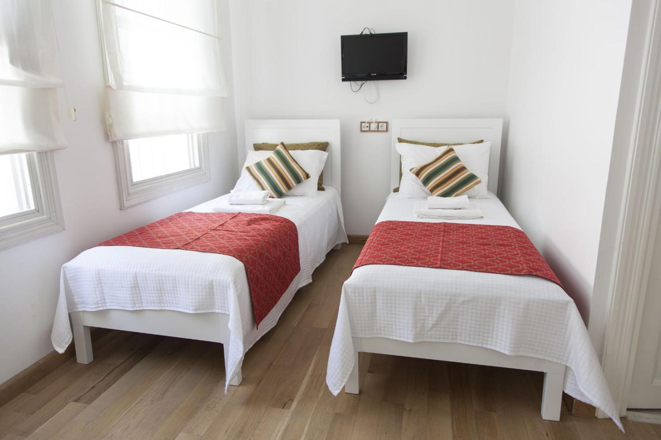 Standard Twin Room photo 1