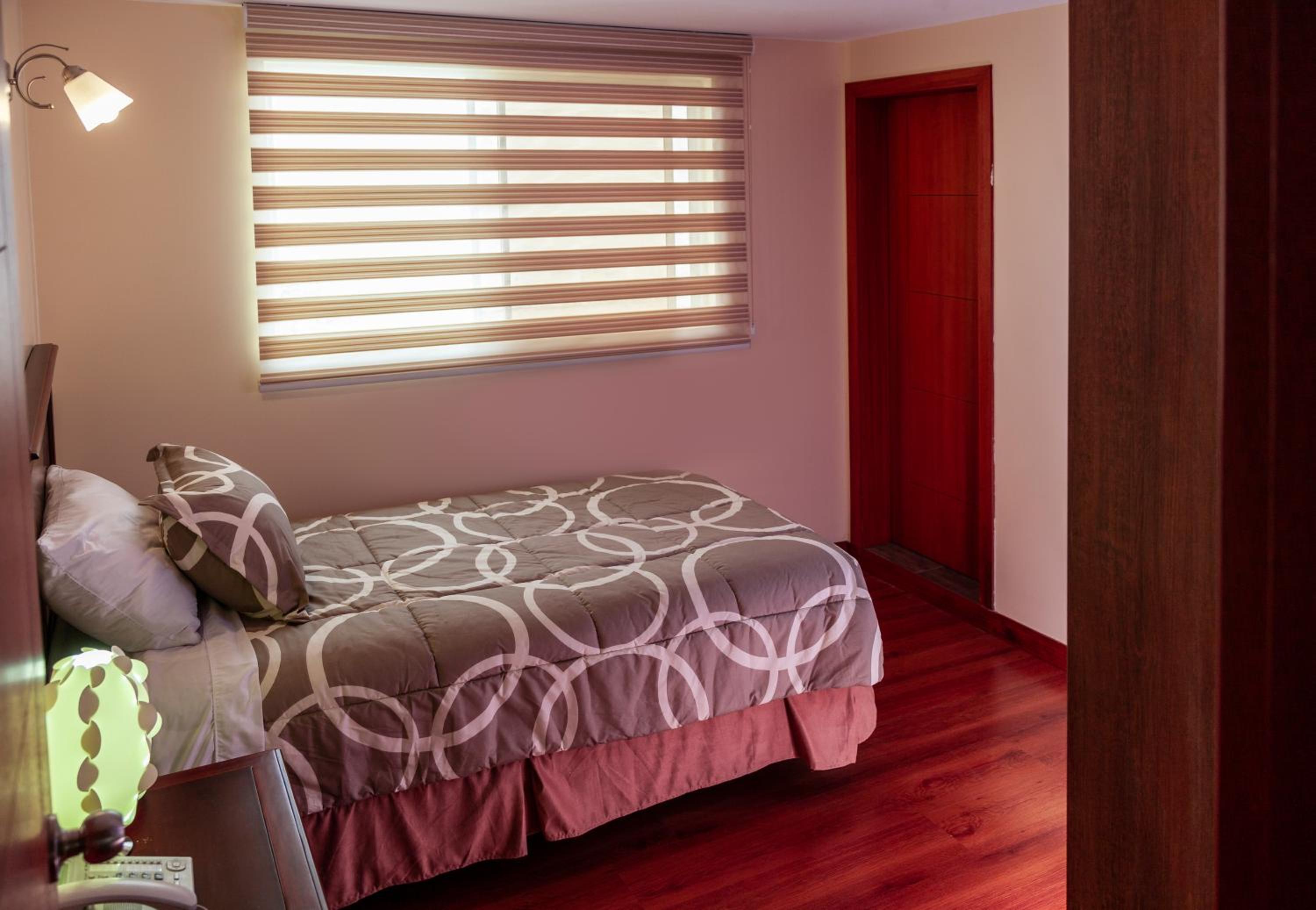 Single Room with Private Bathroom photo 2