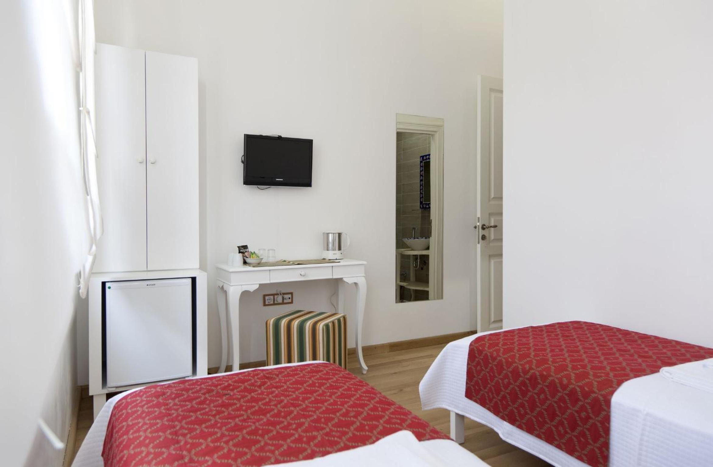 Standard Twin Room photo 3