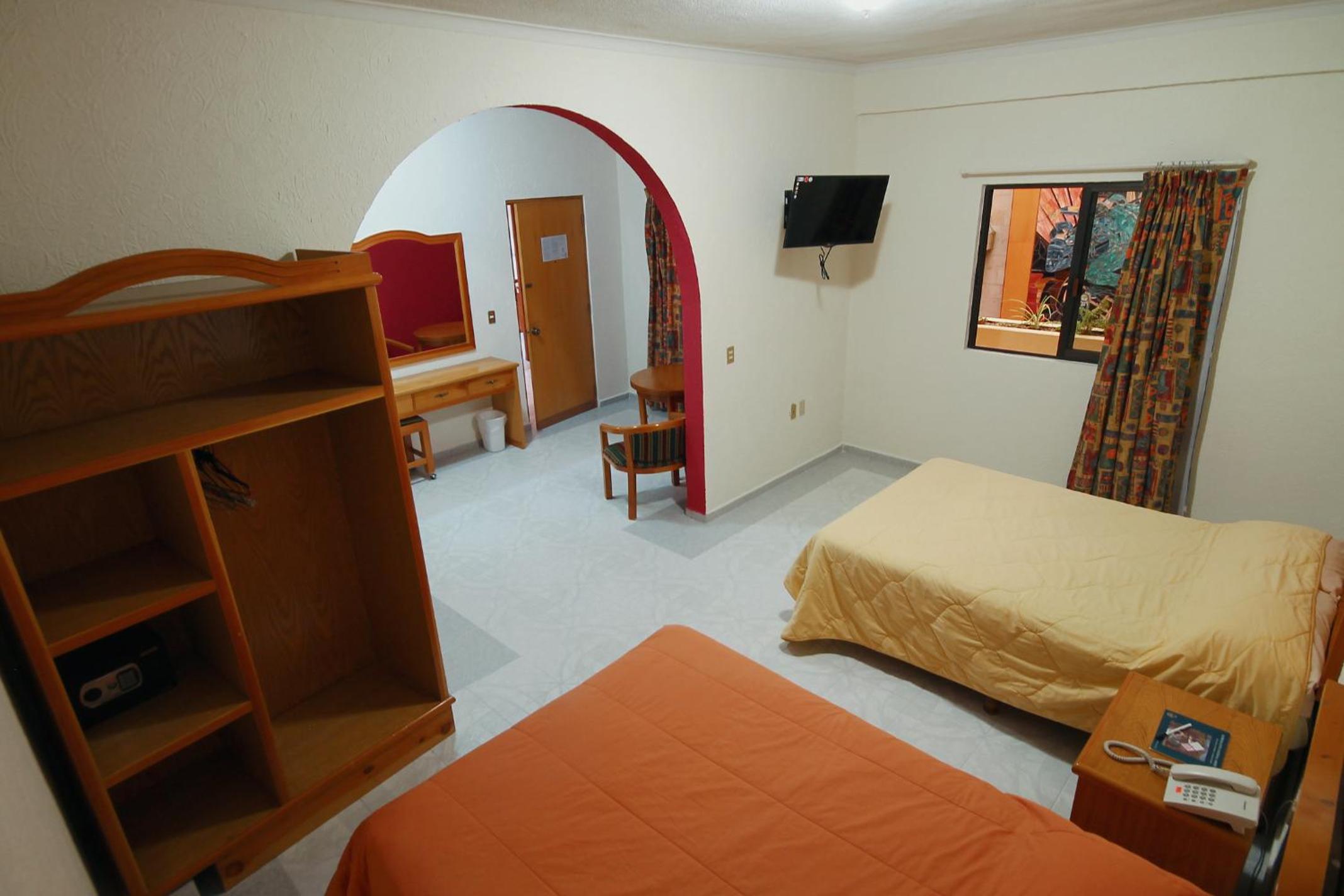 Triple Room photo 2
