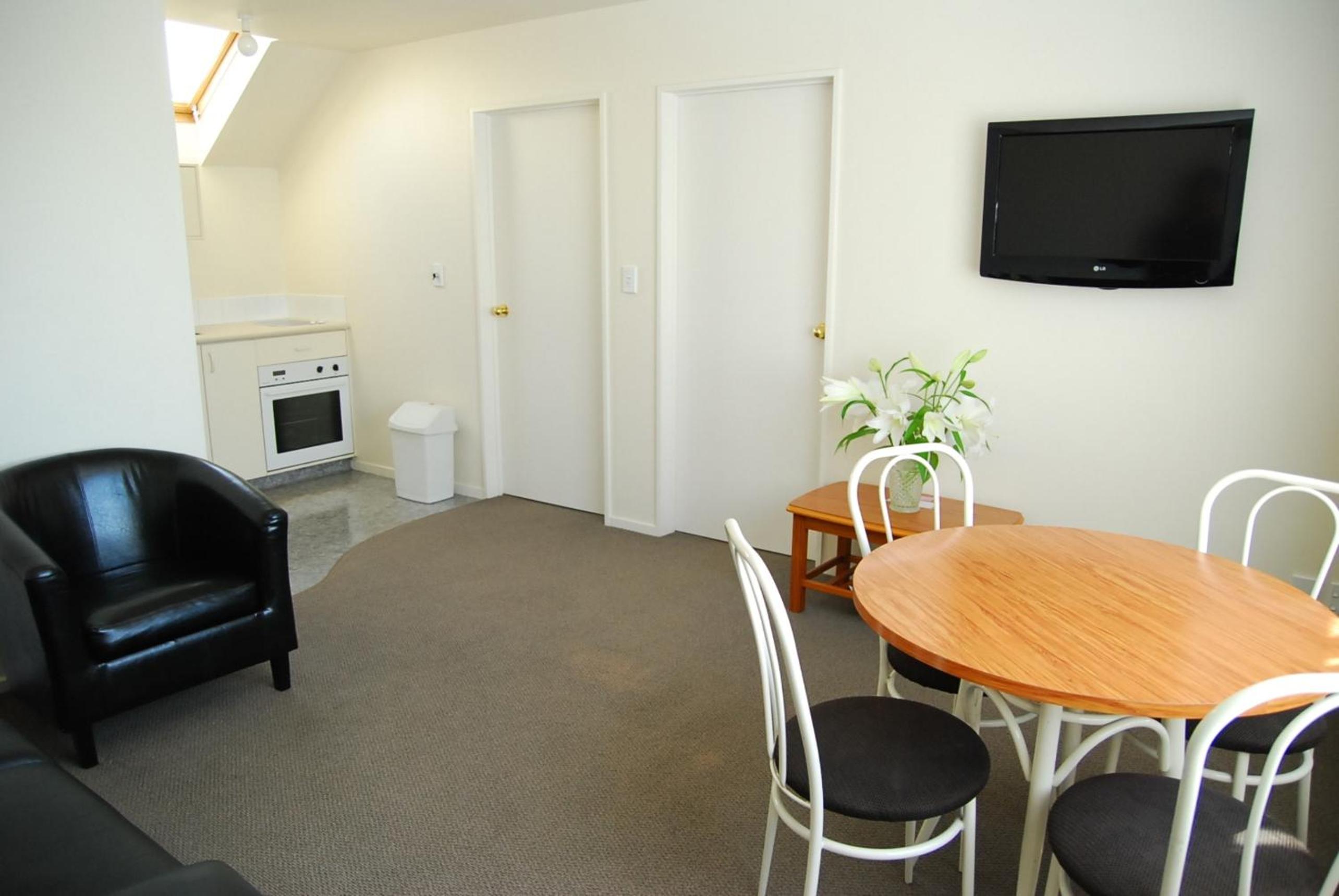 Two-Bedroom Apartment with Spa Bath photo 3