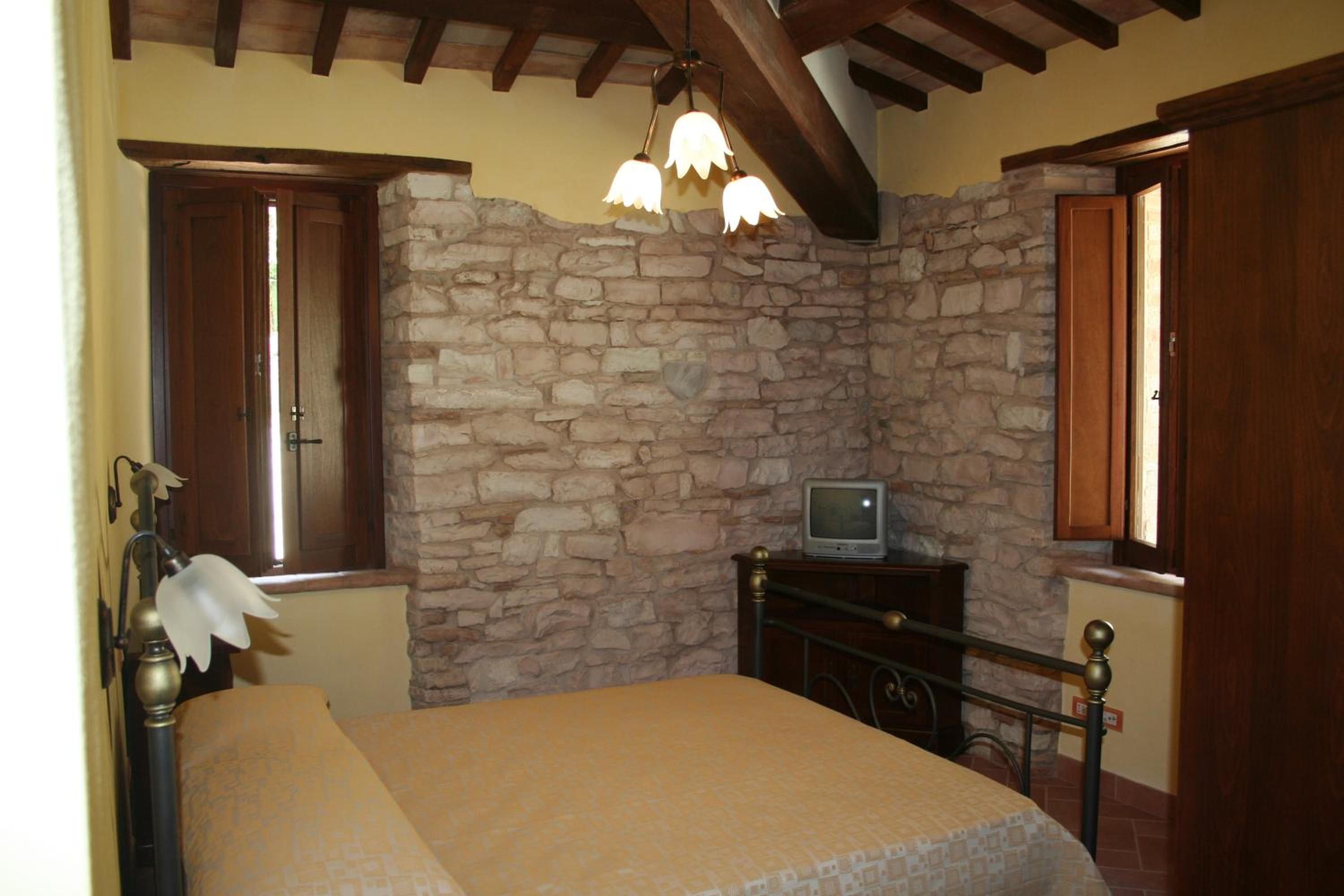 Double Room - Photo 4
